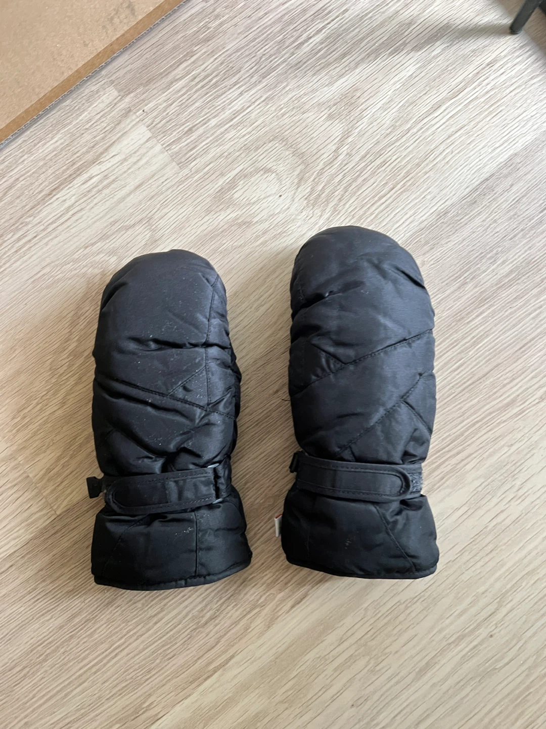 Hot Paws Black Winter Mittens - Size S