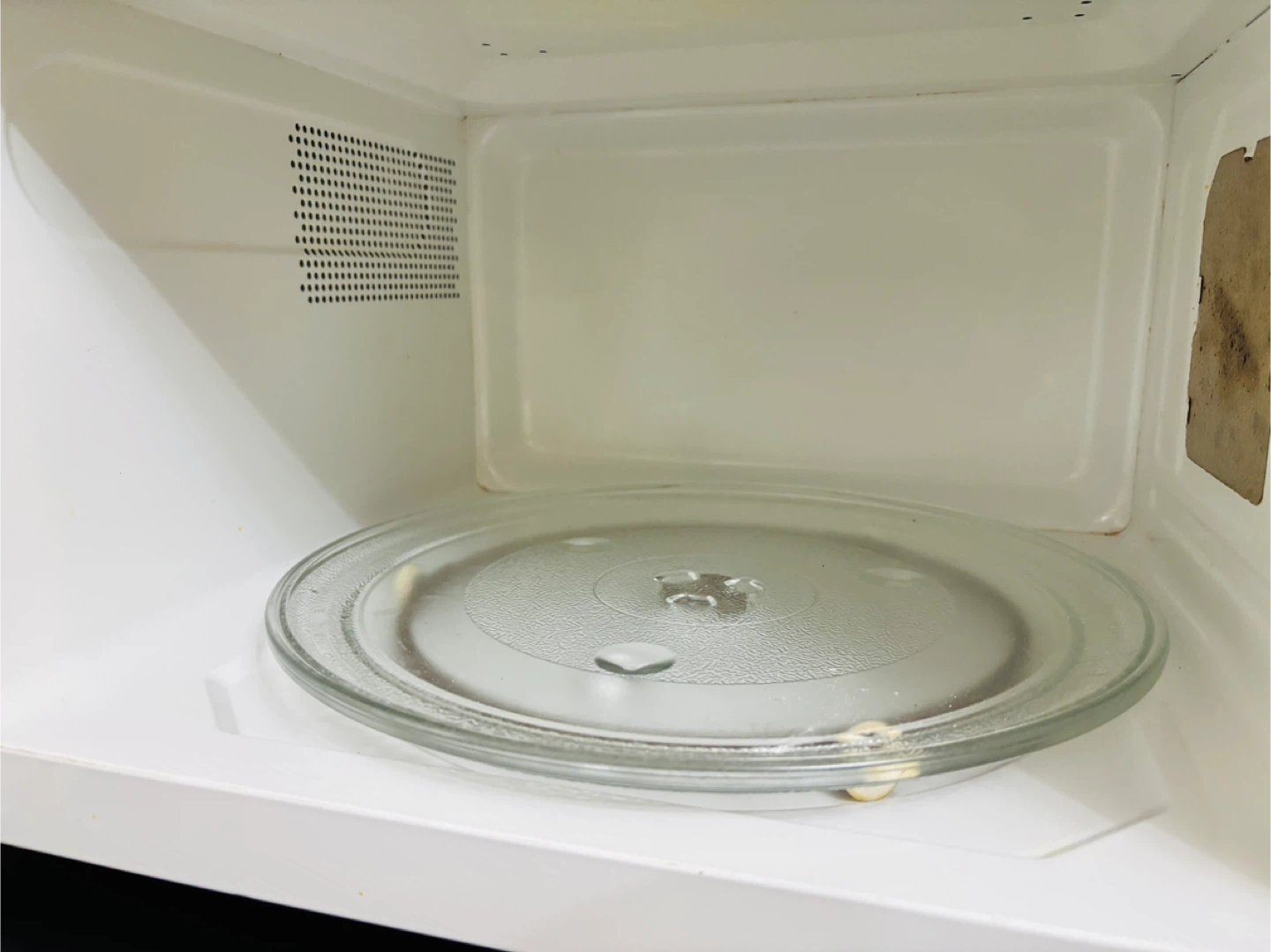 Hamilton Beach Microwave Oven - photo 3