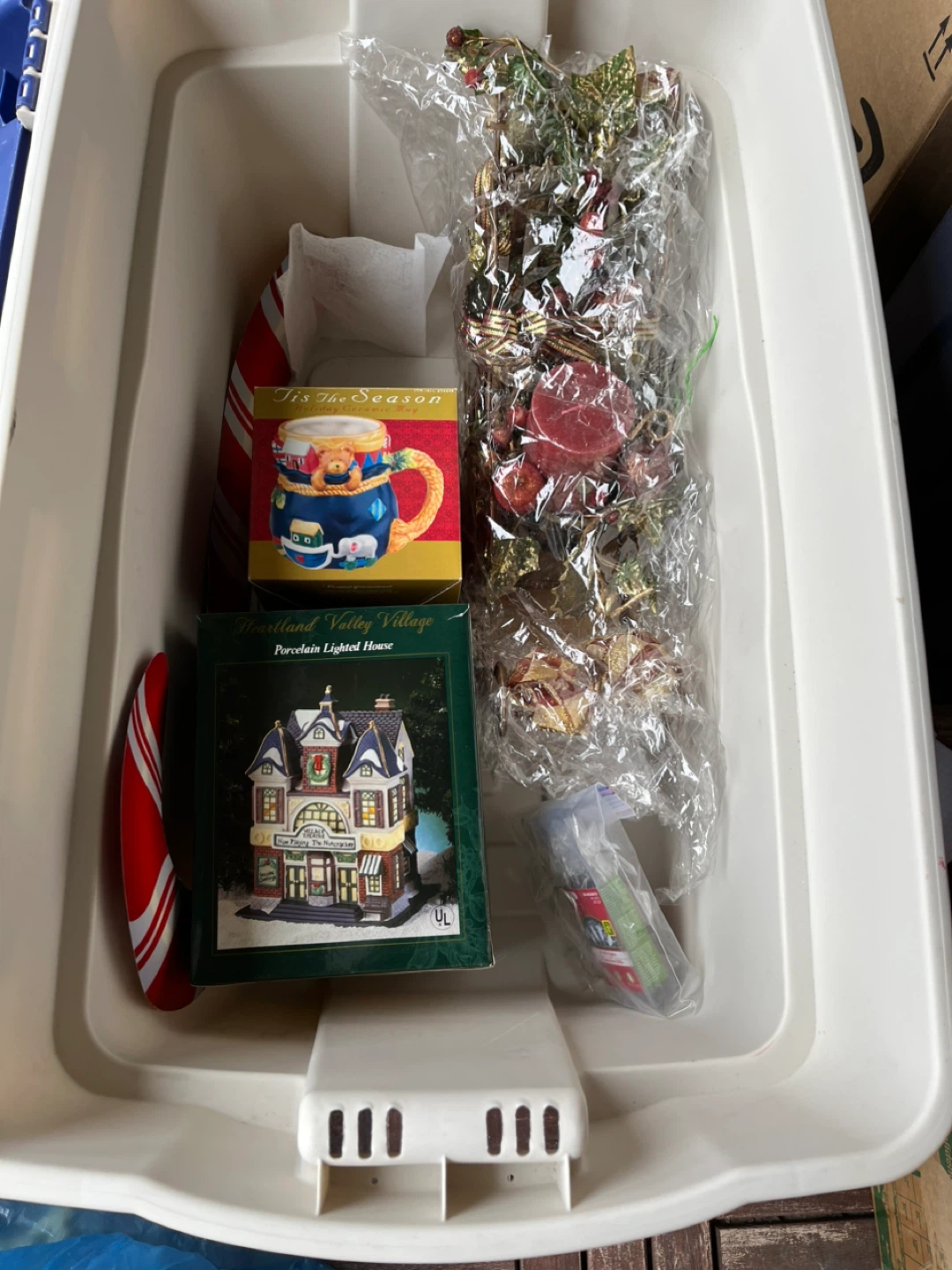 Christmas Decorations Lot - photo 4