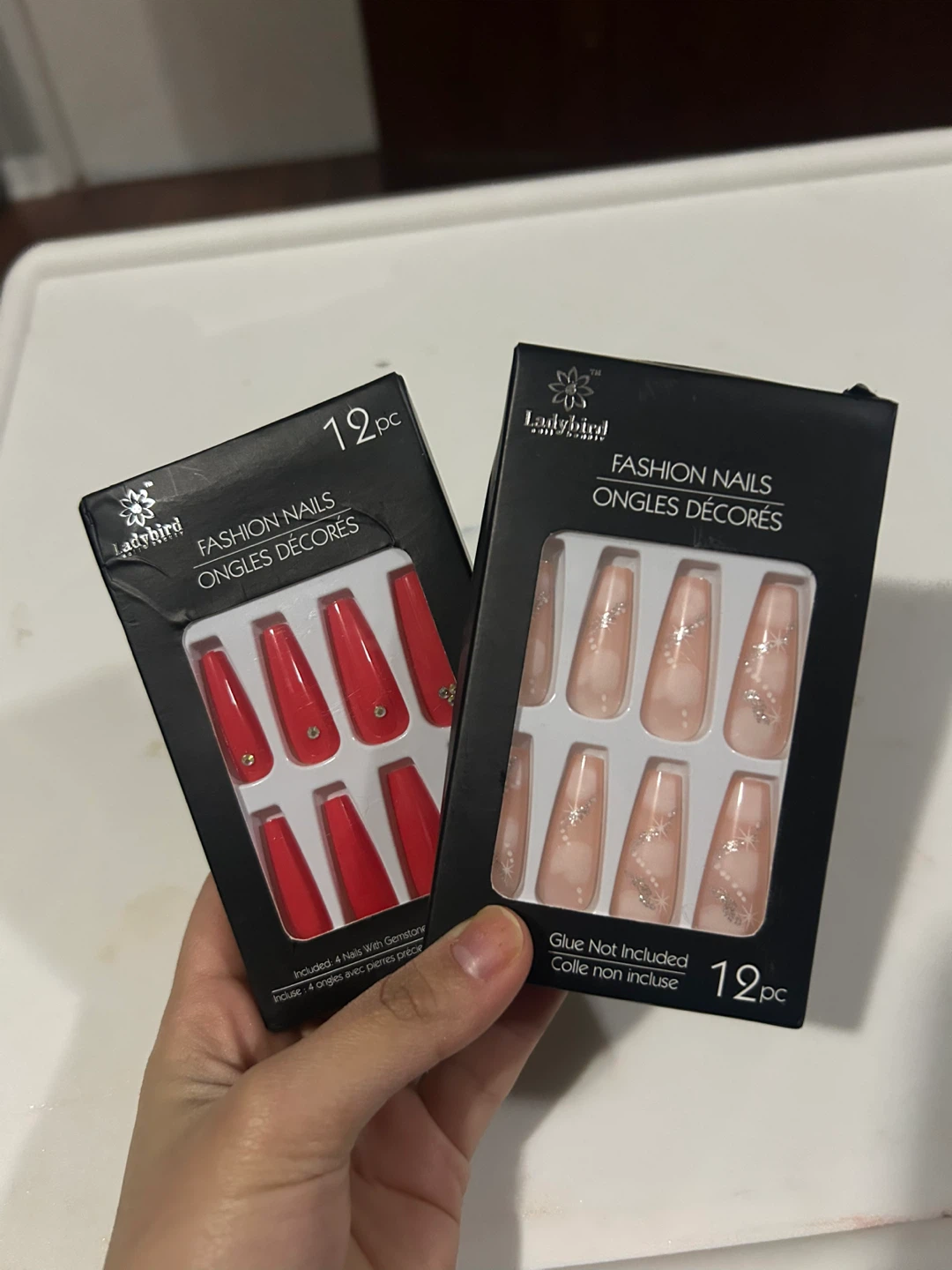 🏆 NEW Ladybird Fashion Fake Nails - 12 pc