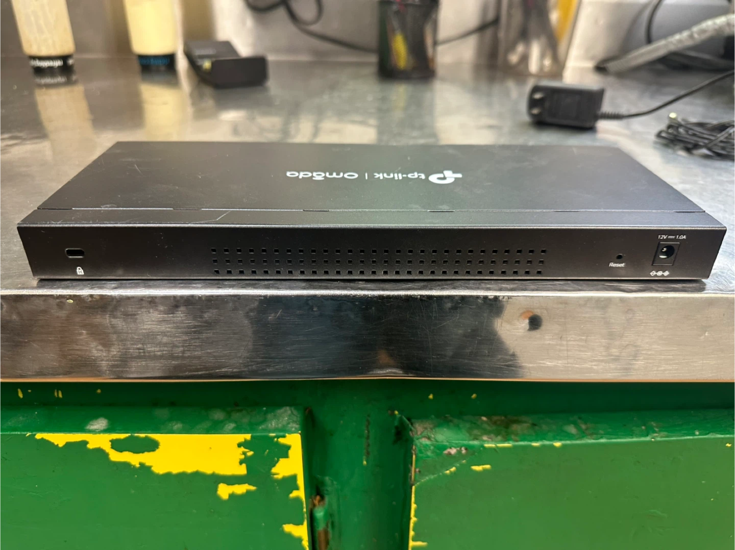 TP-Link Omada 16-Port Gigabit Easy Smart Switch - photo 2