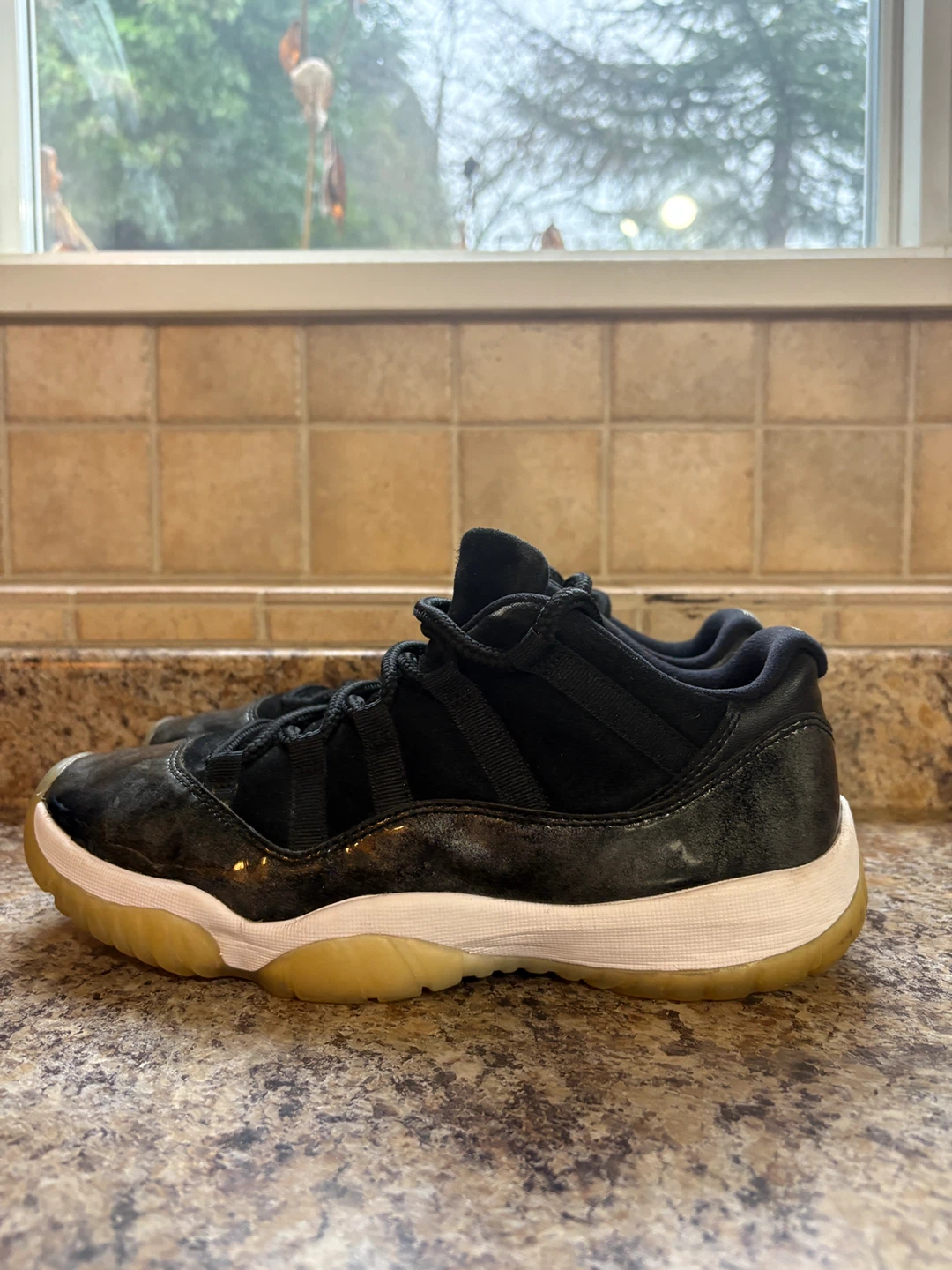 Air Jordan 11 Retro Black/White - photo 3