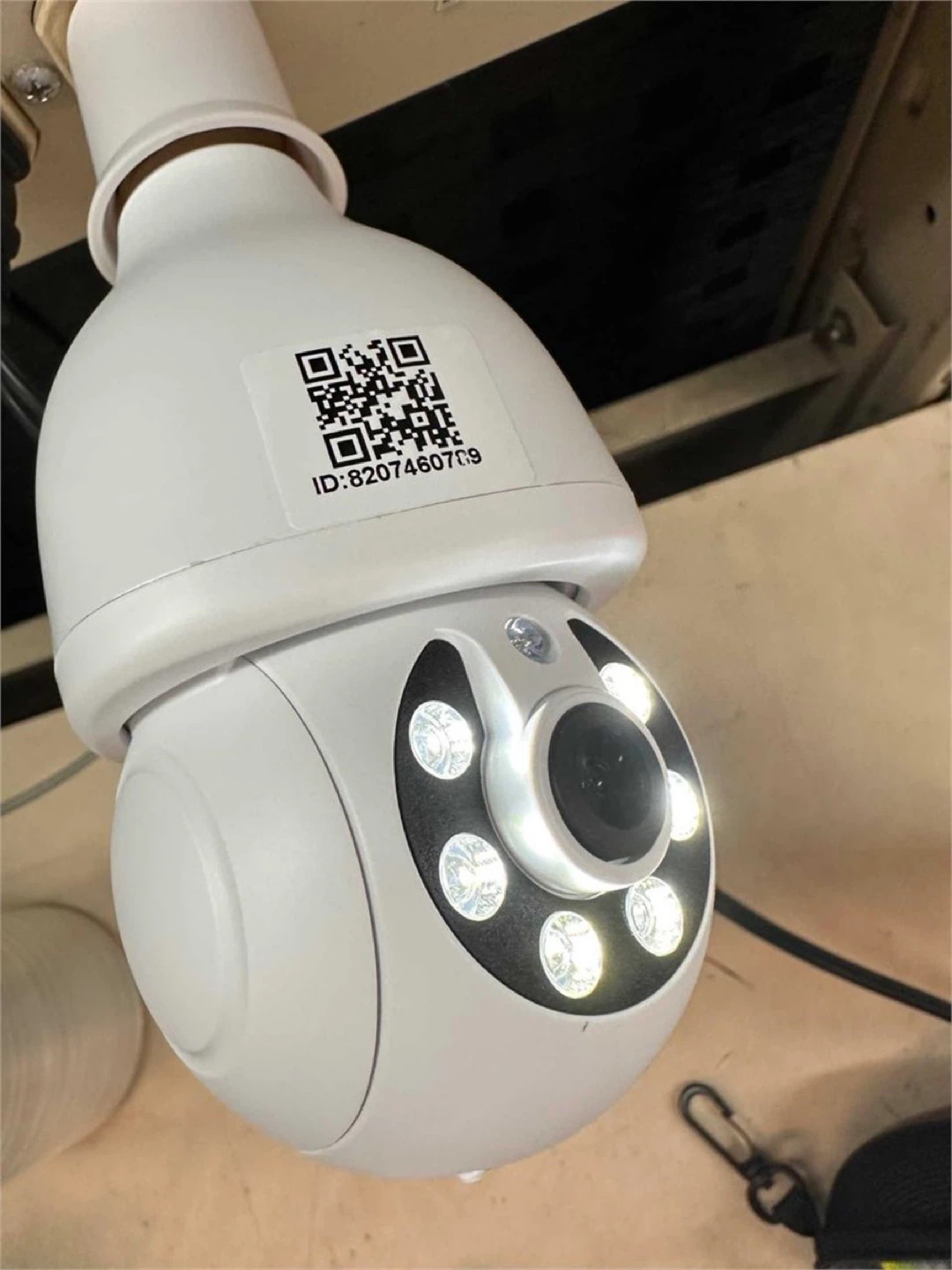 WiFi Bulb Camera 2K Quad HD - photo 3