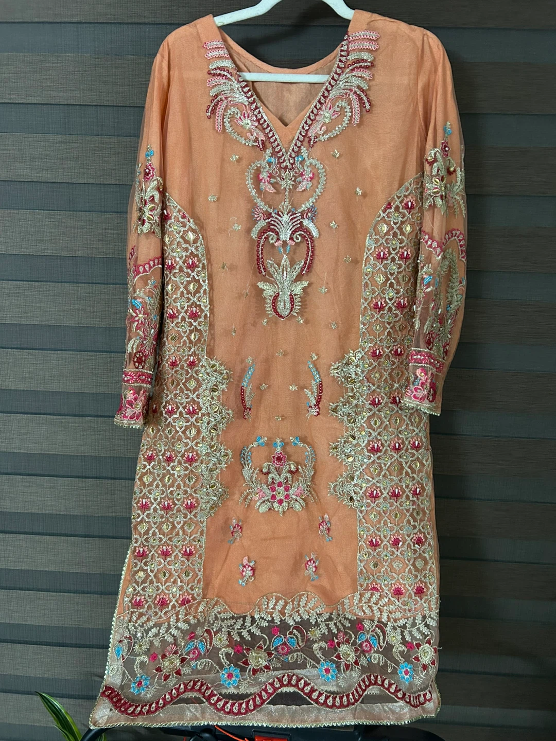 New Embroidered Peach Salwar Kameez - photo 2