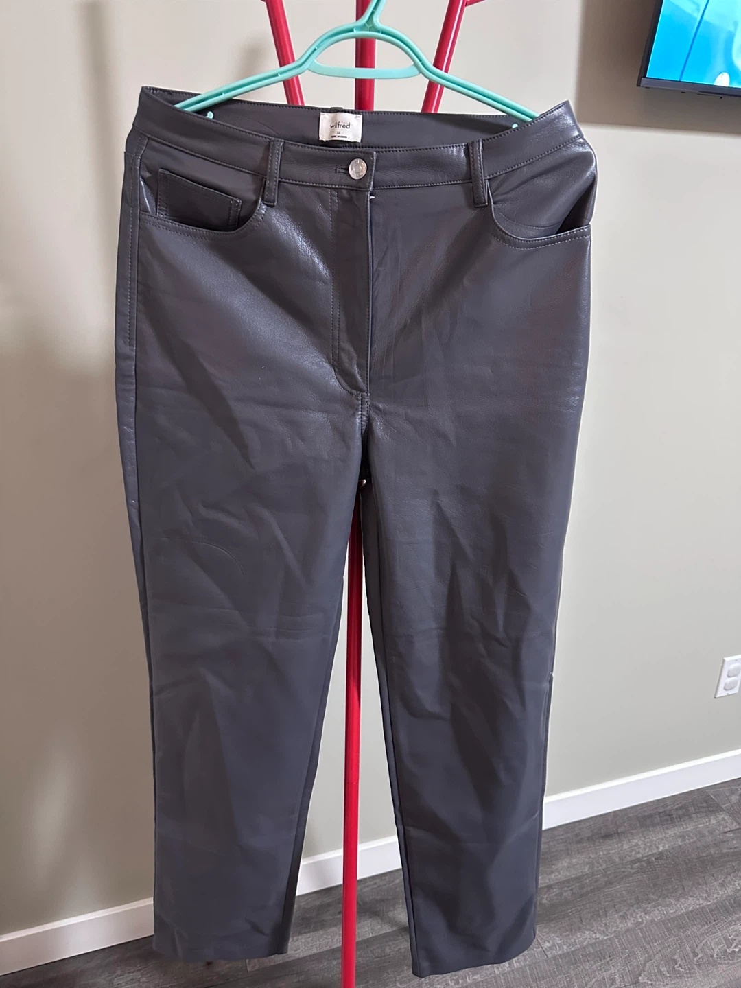 Wilfred Vegan Leather Pants Size 8