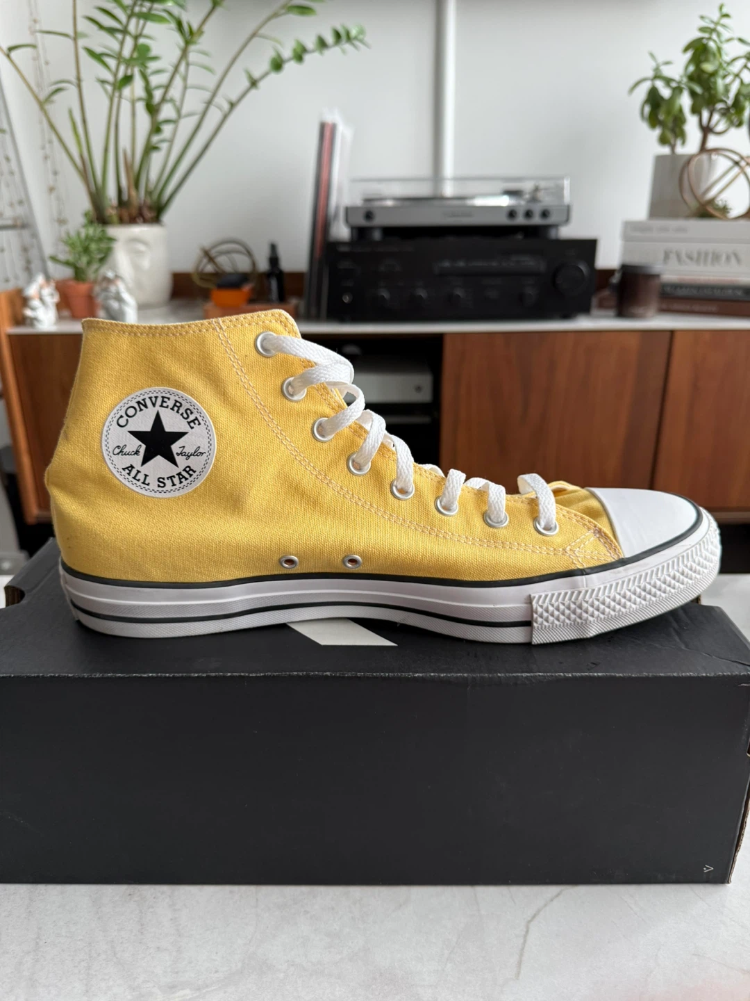 Converse Chuck Taylor All Star High Top - Size 12 Mens