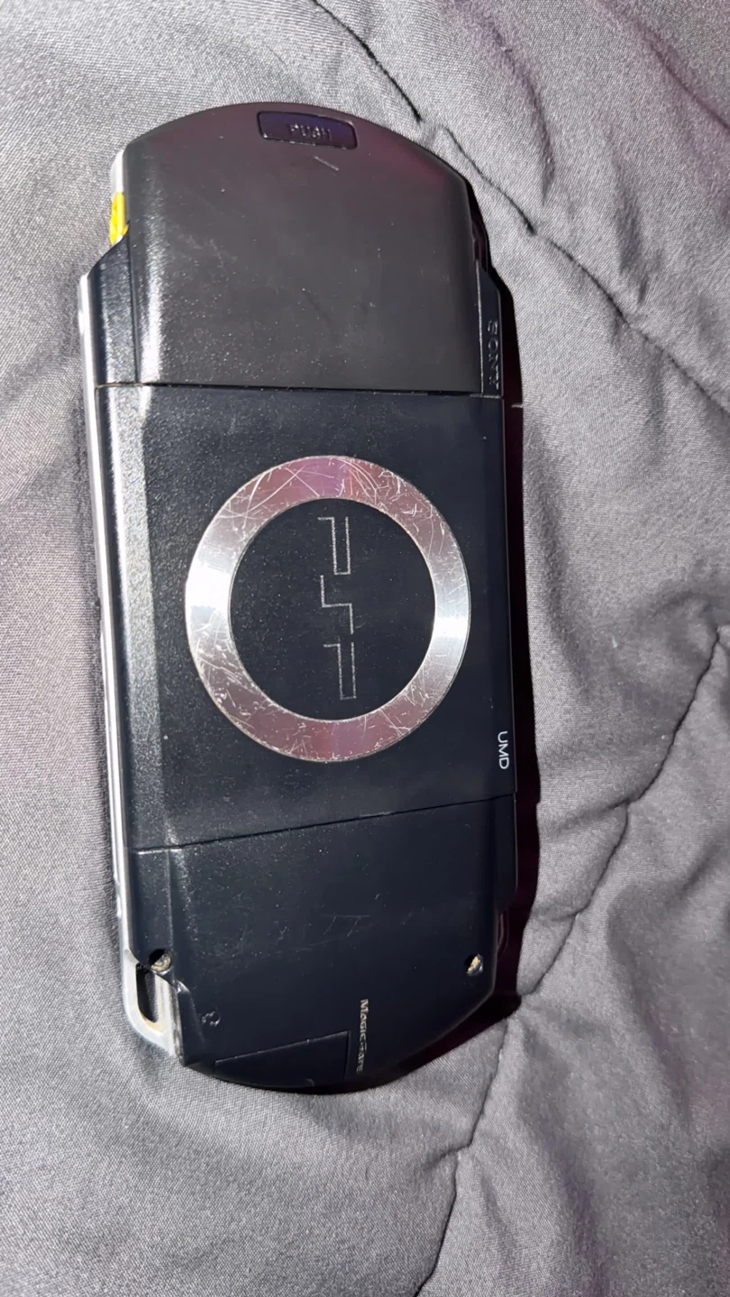Sony PSP 1000 Handheld Console - photo 3