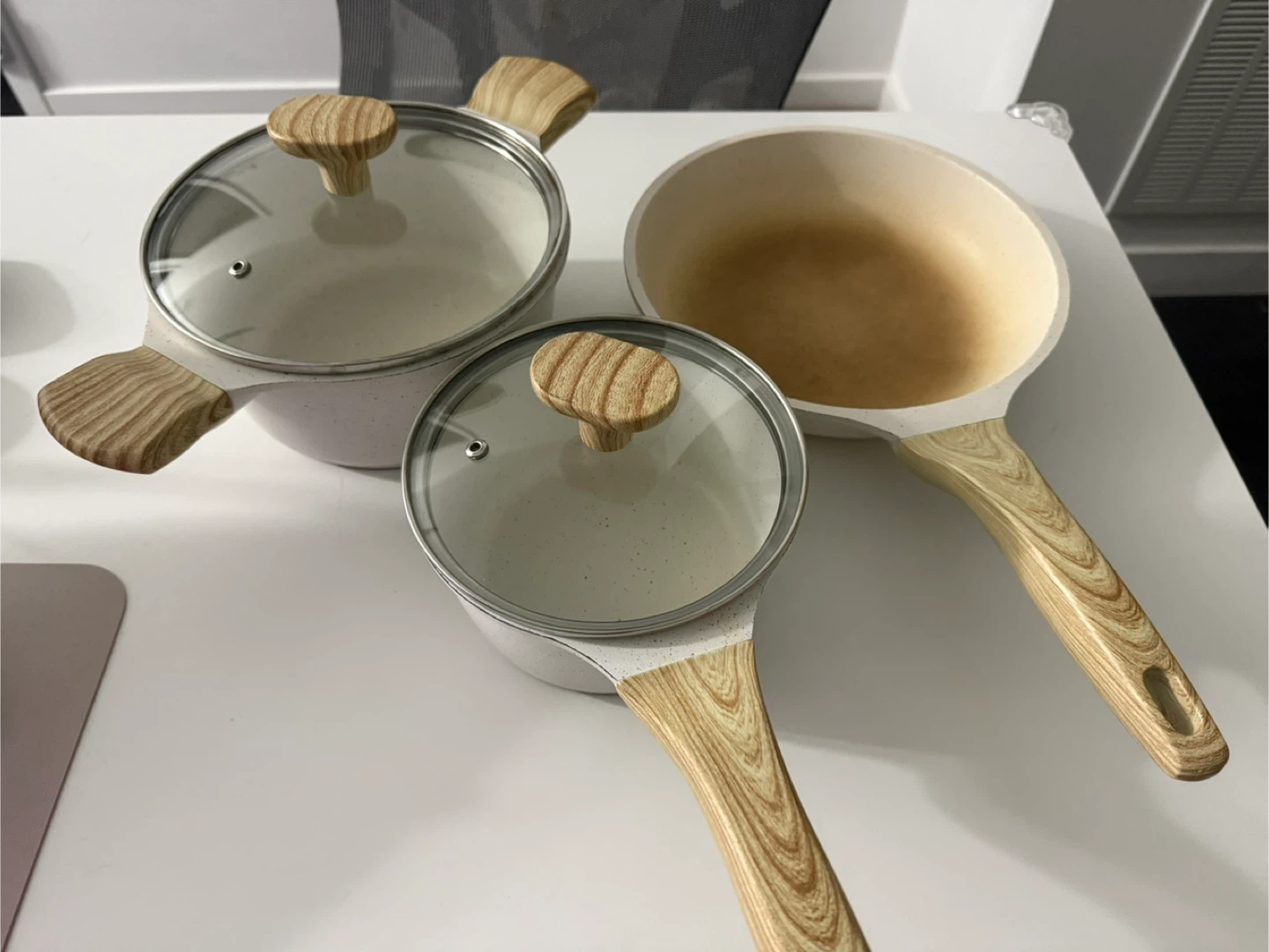 Used Pots and Pan Set