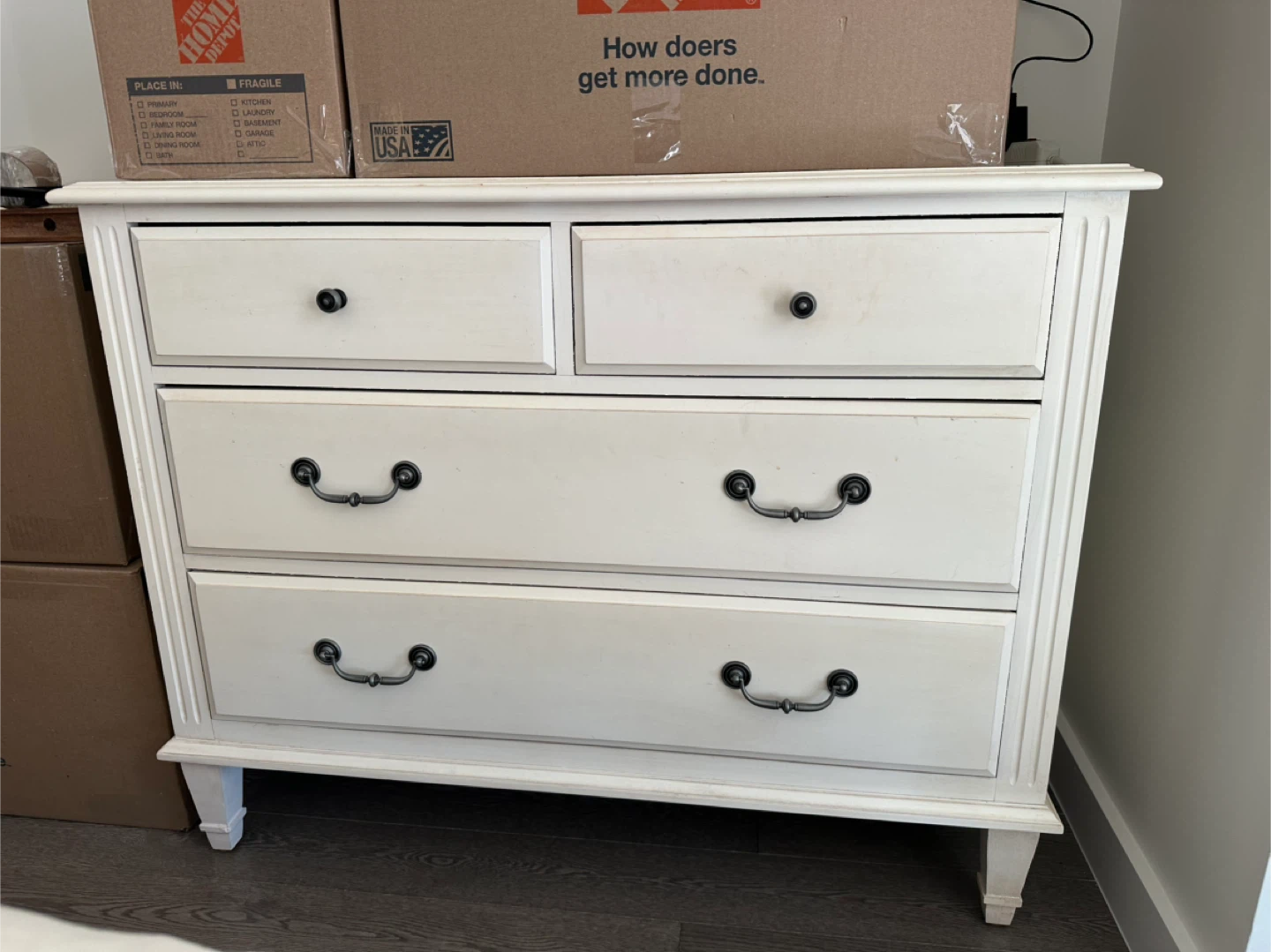 Ethan Allen White Wood 4-Drawer Dresser