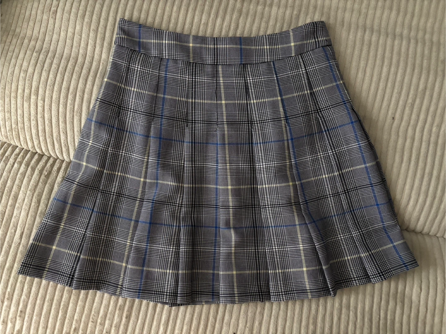 ARITZIA SUNDAY BEST - Plaid Pleated Skirt