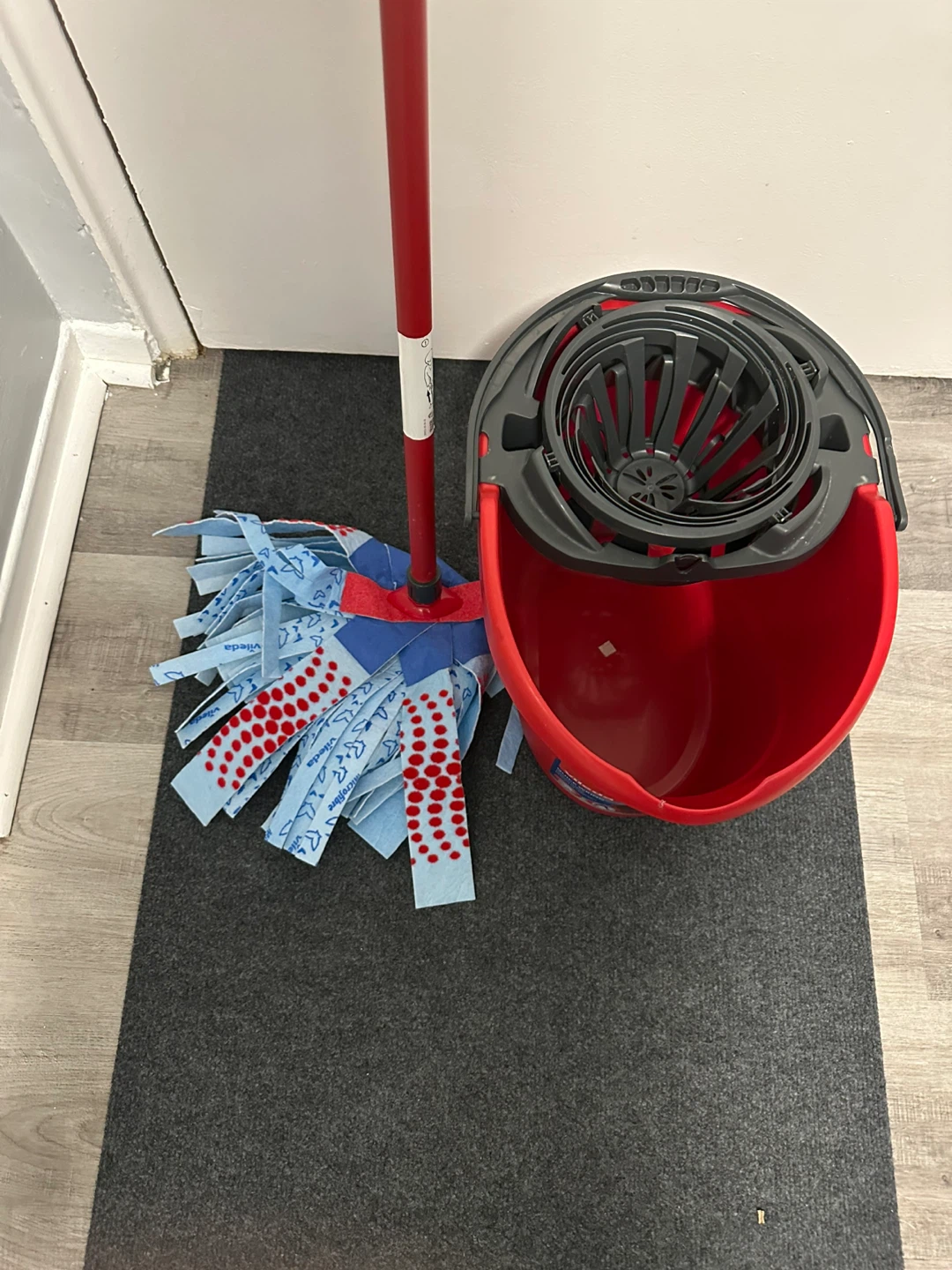 Vileda Quick Wring Easy Twist Mop & Bucket Set - photo 2