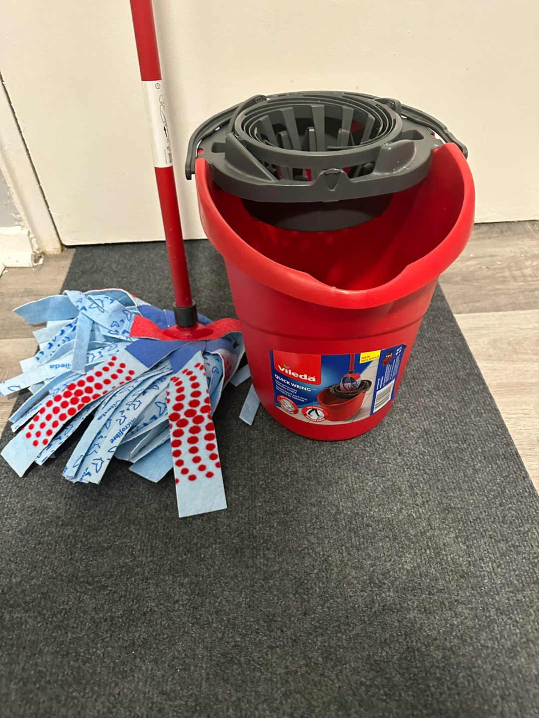 Vileda Quick Wring Easy Twist Mop & Bucket Set