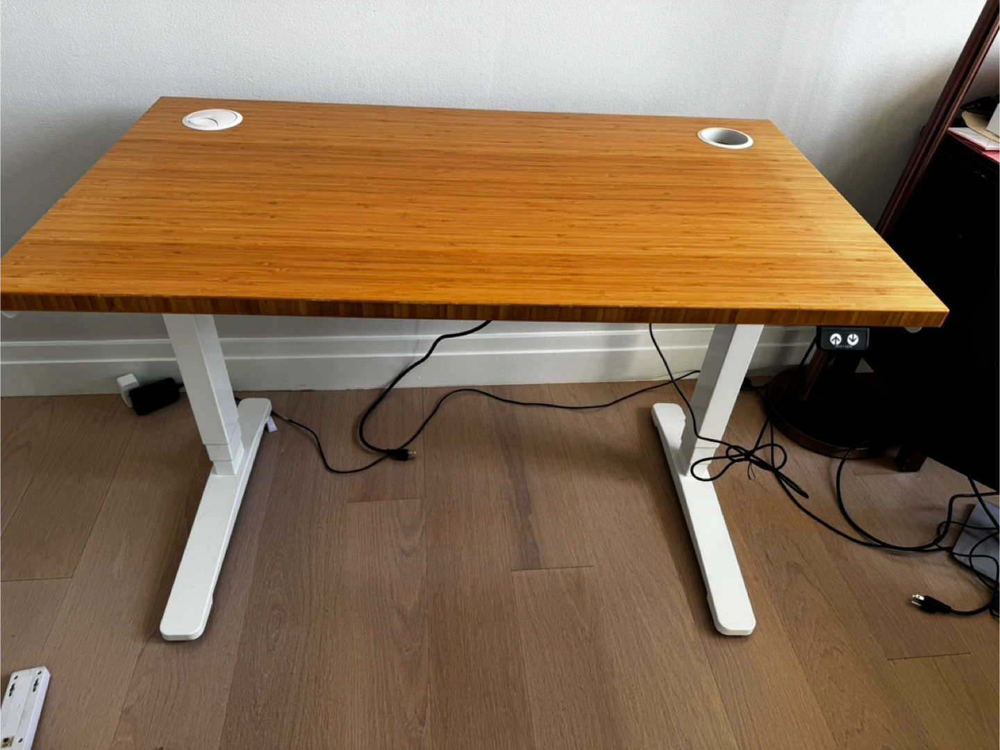 Uplift Standing Desk - 42” - photo 4