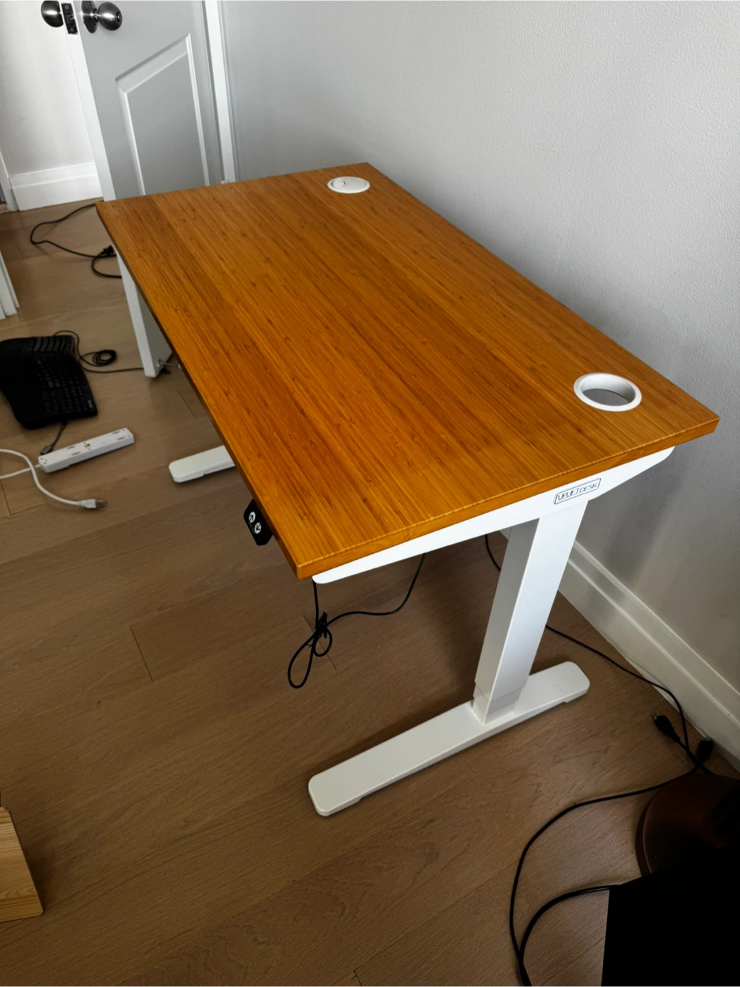 Uplift Standing Desk - 42” - photo 5