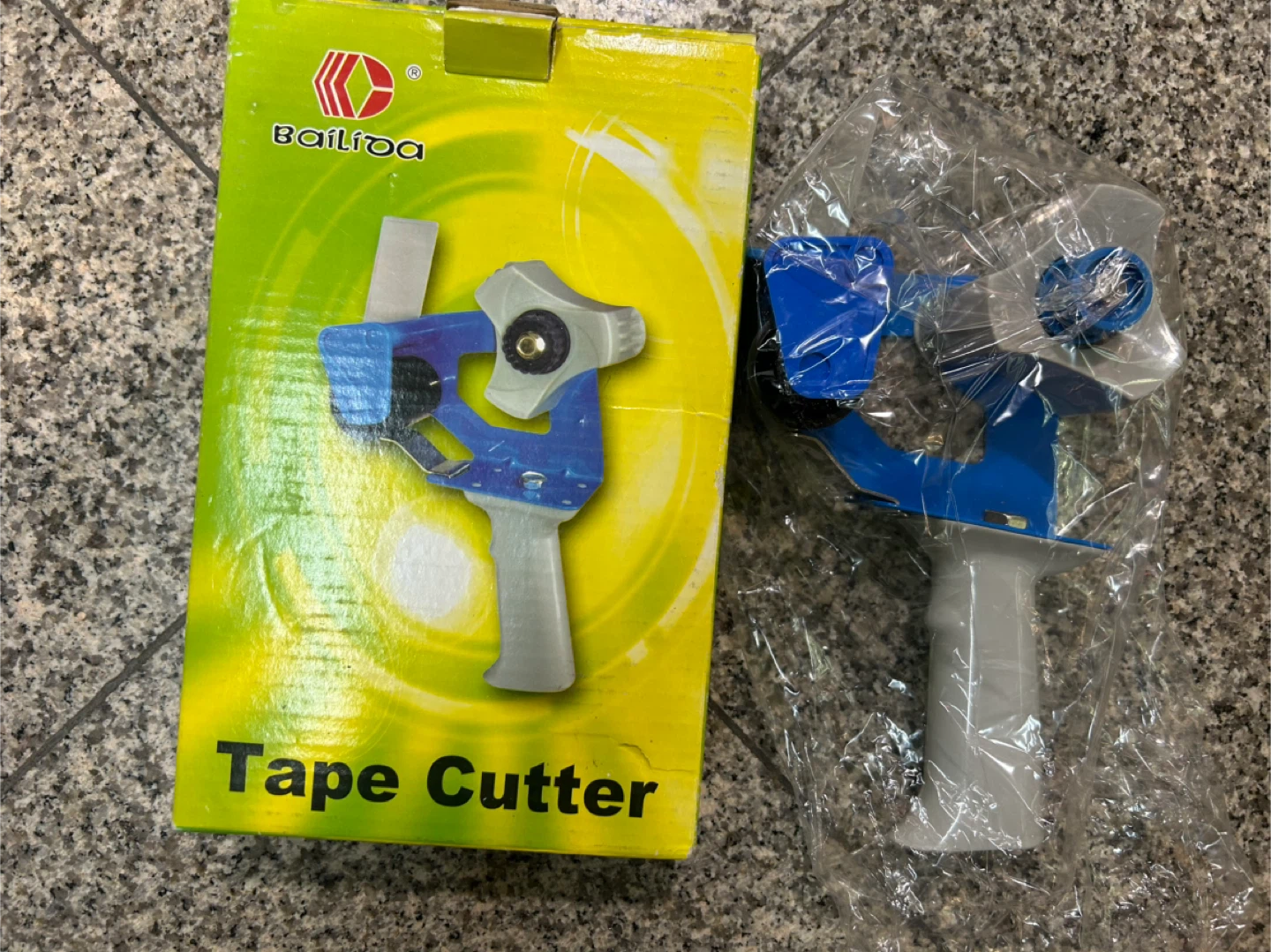 Bailíoa Tape Cutter - New in Box!