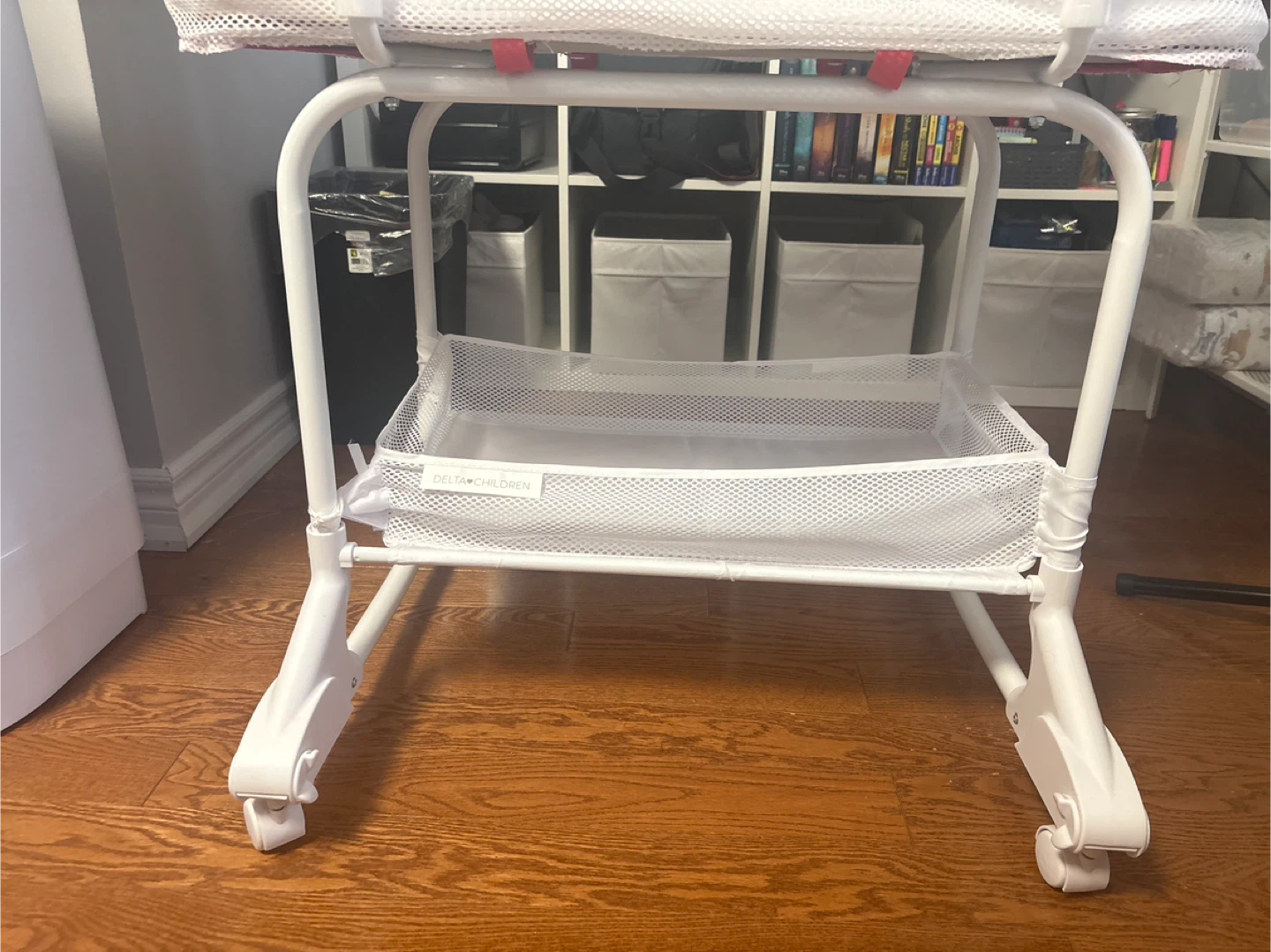 Delta Children White Bassinet - photo 3