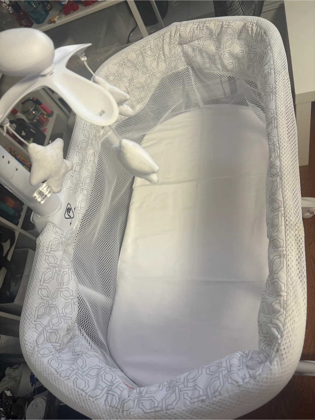 Delta Children White Bassinet - photo 2