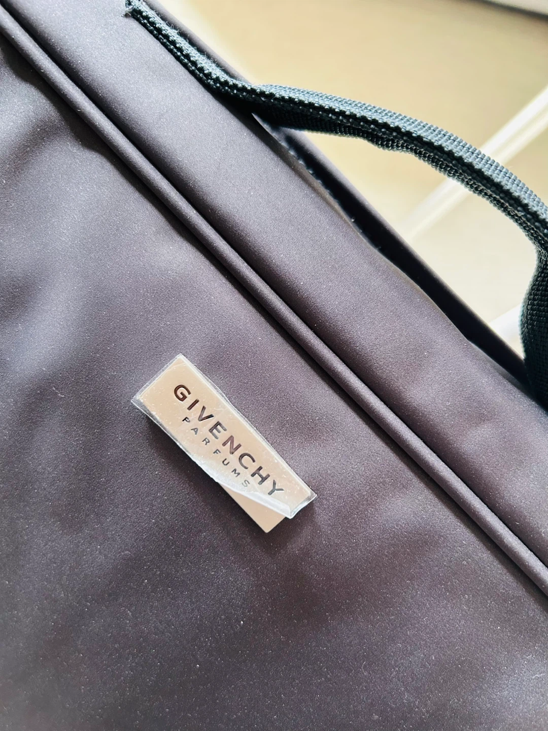 NEW GEVENCHY Parfums Crossbody Laptop Bag (up to 17.1”) - photo 4