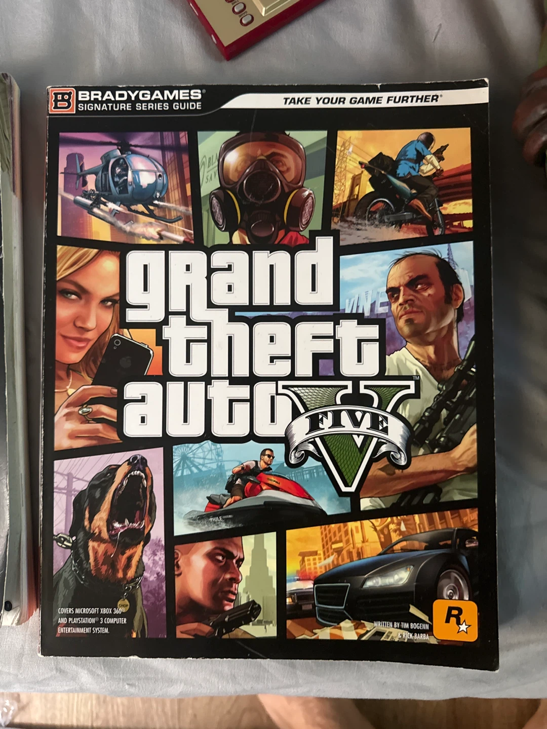 BradyGames Grand Theft Auto V Signature Series Guide