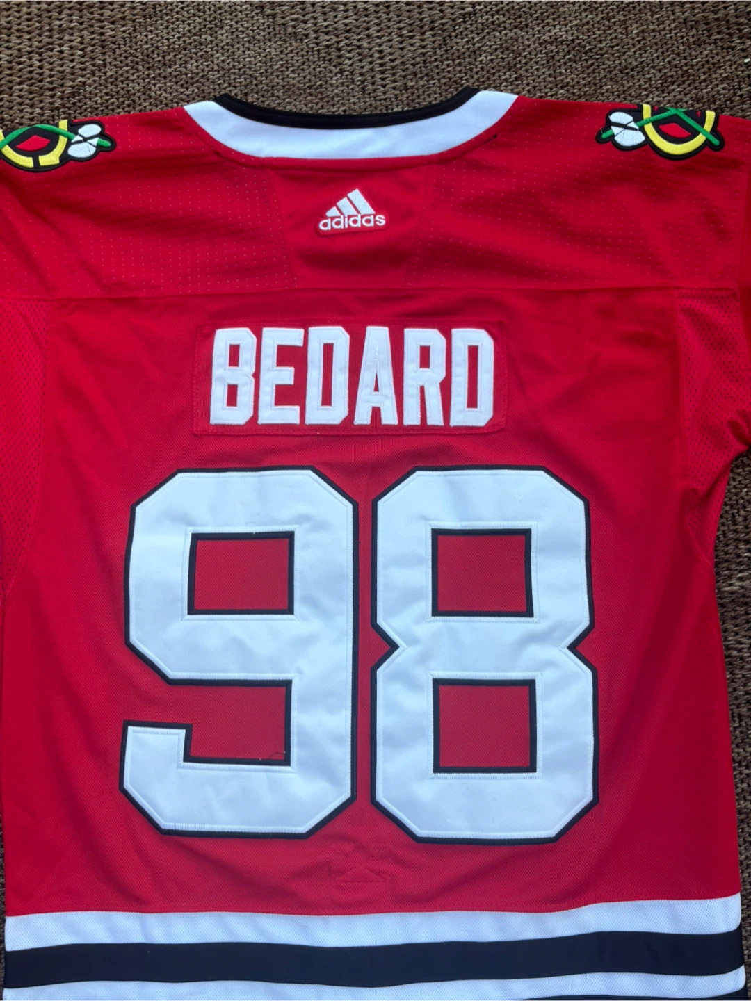 Adidas Bedard #98 Chicago Blackhawks Jersey- Never worn - photo 5