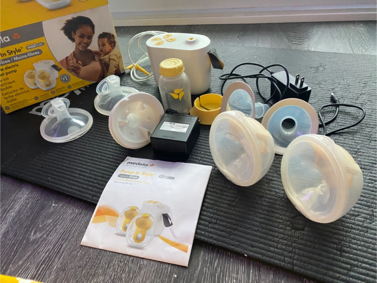 Medela electric Breast Pump and Manual breast pump - photo 3