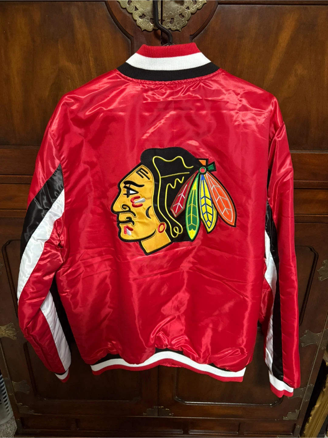 Starter Blackhawks Red Satin Jacket. Size L - photo 3