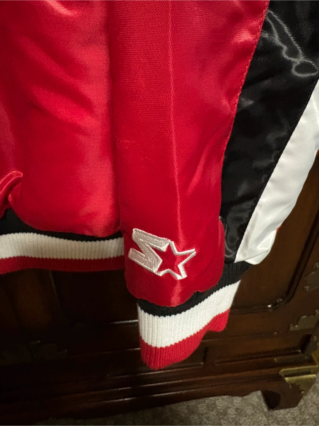 Starter Blackhawks Red Satin Jacket. Size L - photo 4