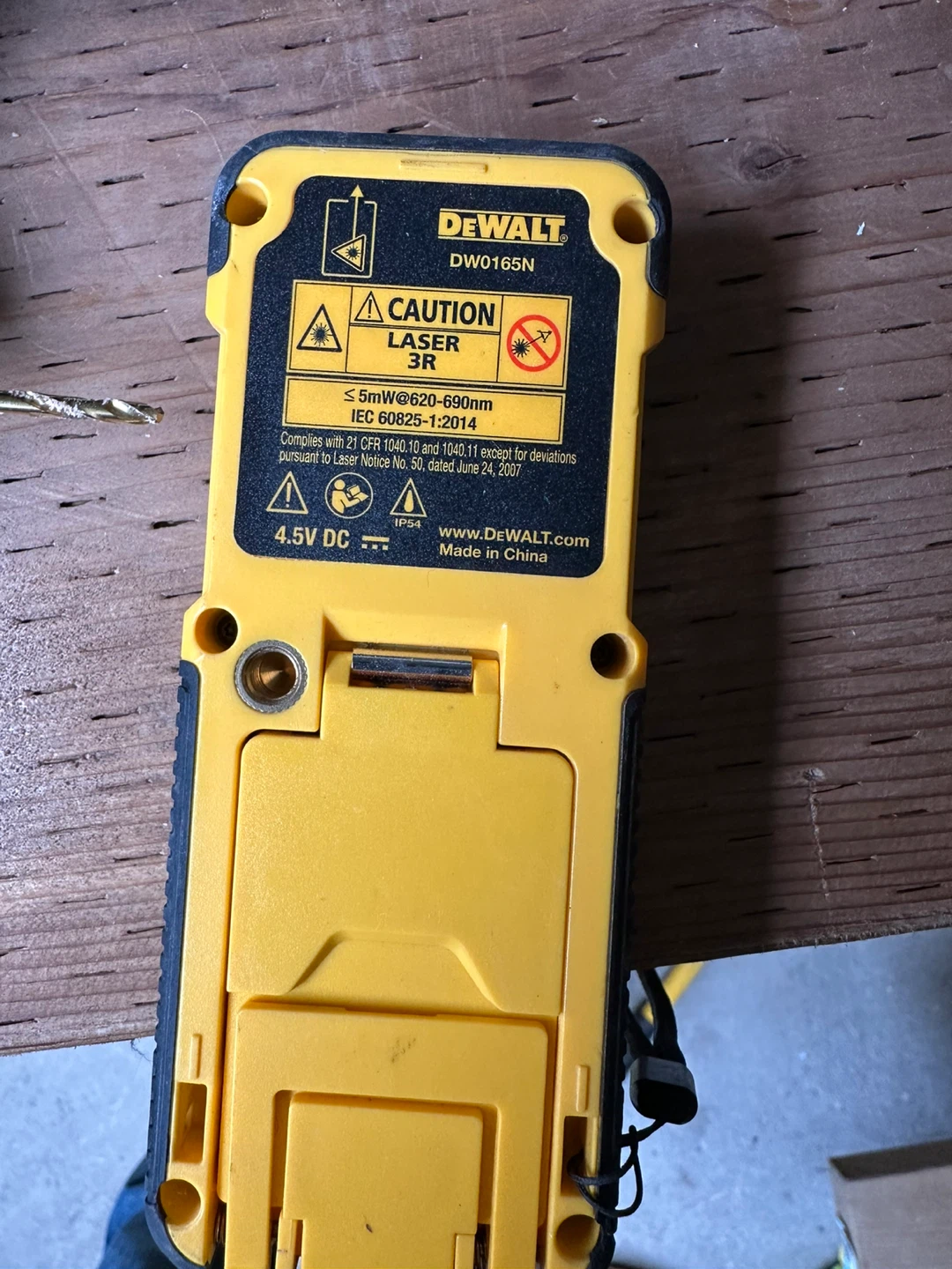 DeWalt DW0165N Laser Distance Measurer - photo 2