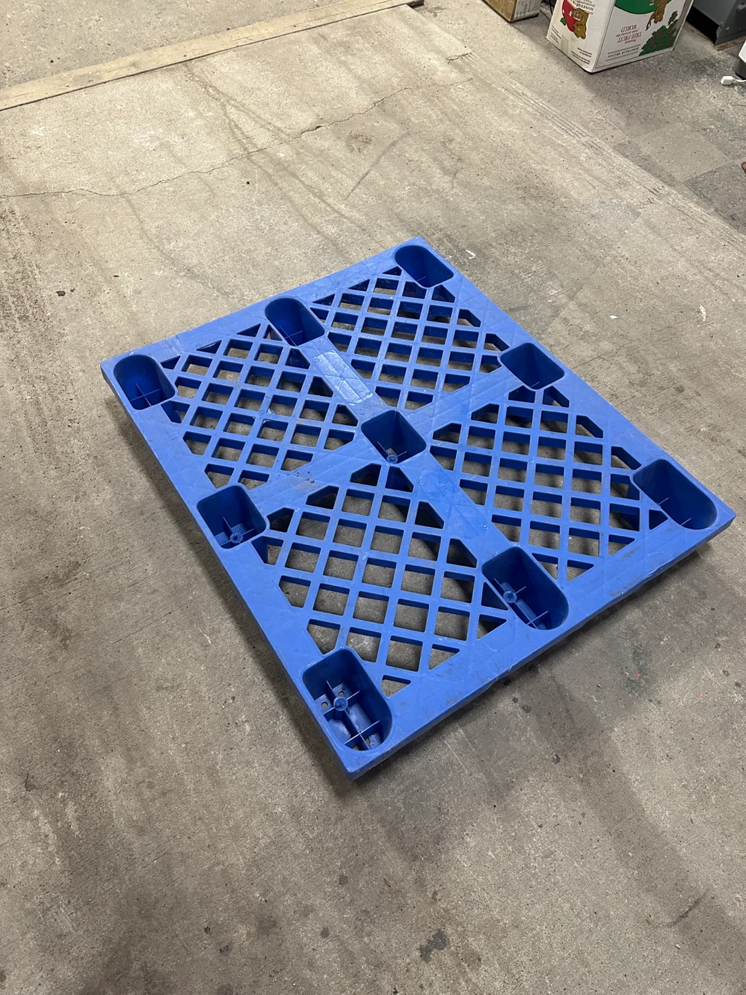 Heavy Duty Blue Plastic Pallet 47” x 39” Industrial Warehouse - photo 3