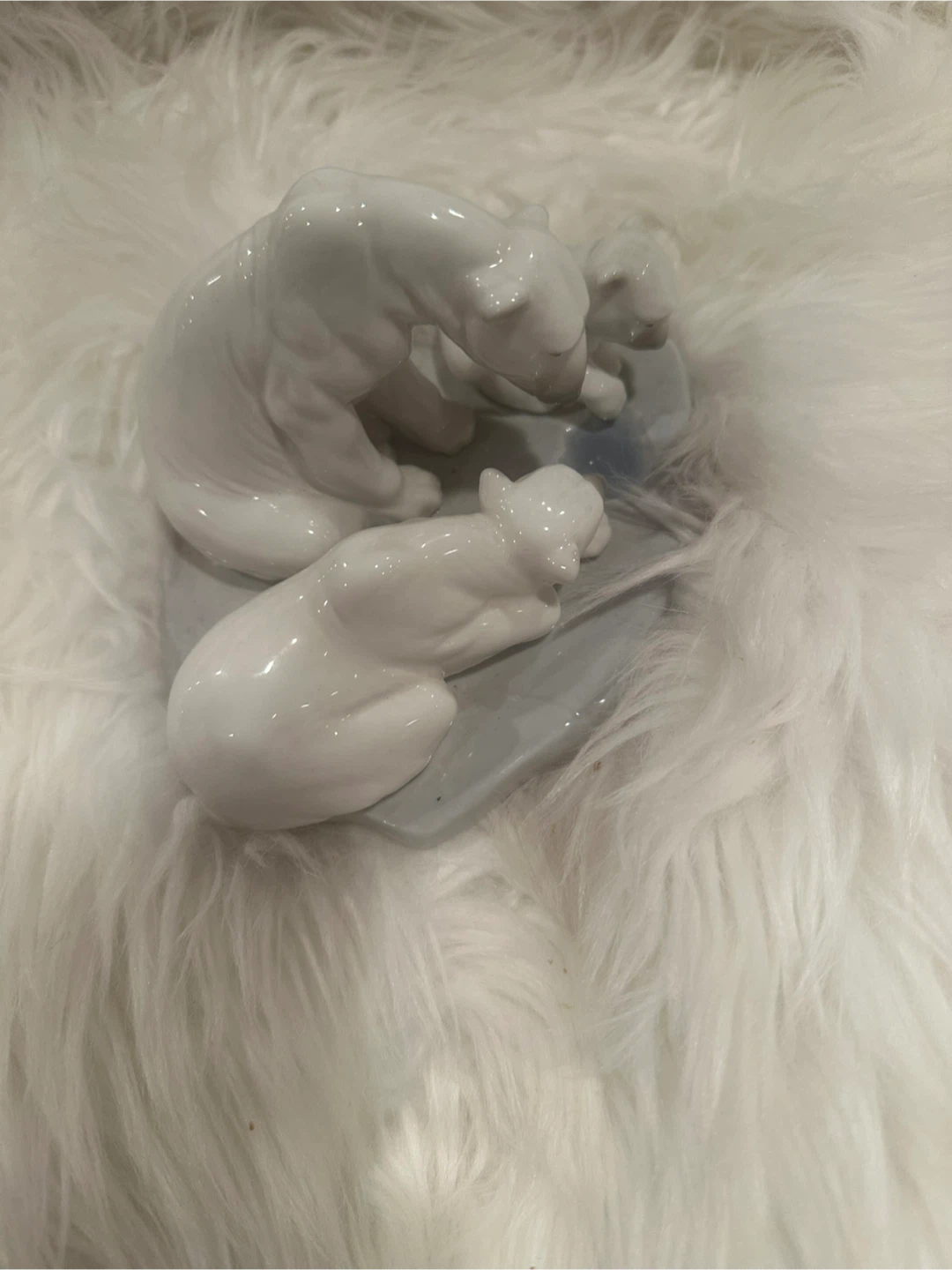 Lladro Bearly Love #1443 Polar Bear... - photo 3
