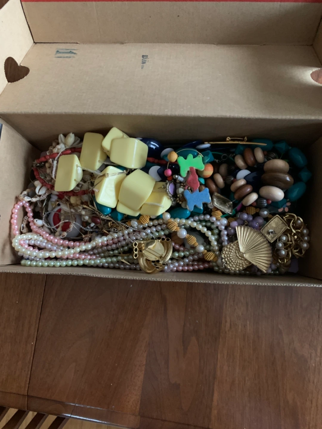 Vintage Jewellery Box with Assorted Jewellery