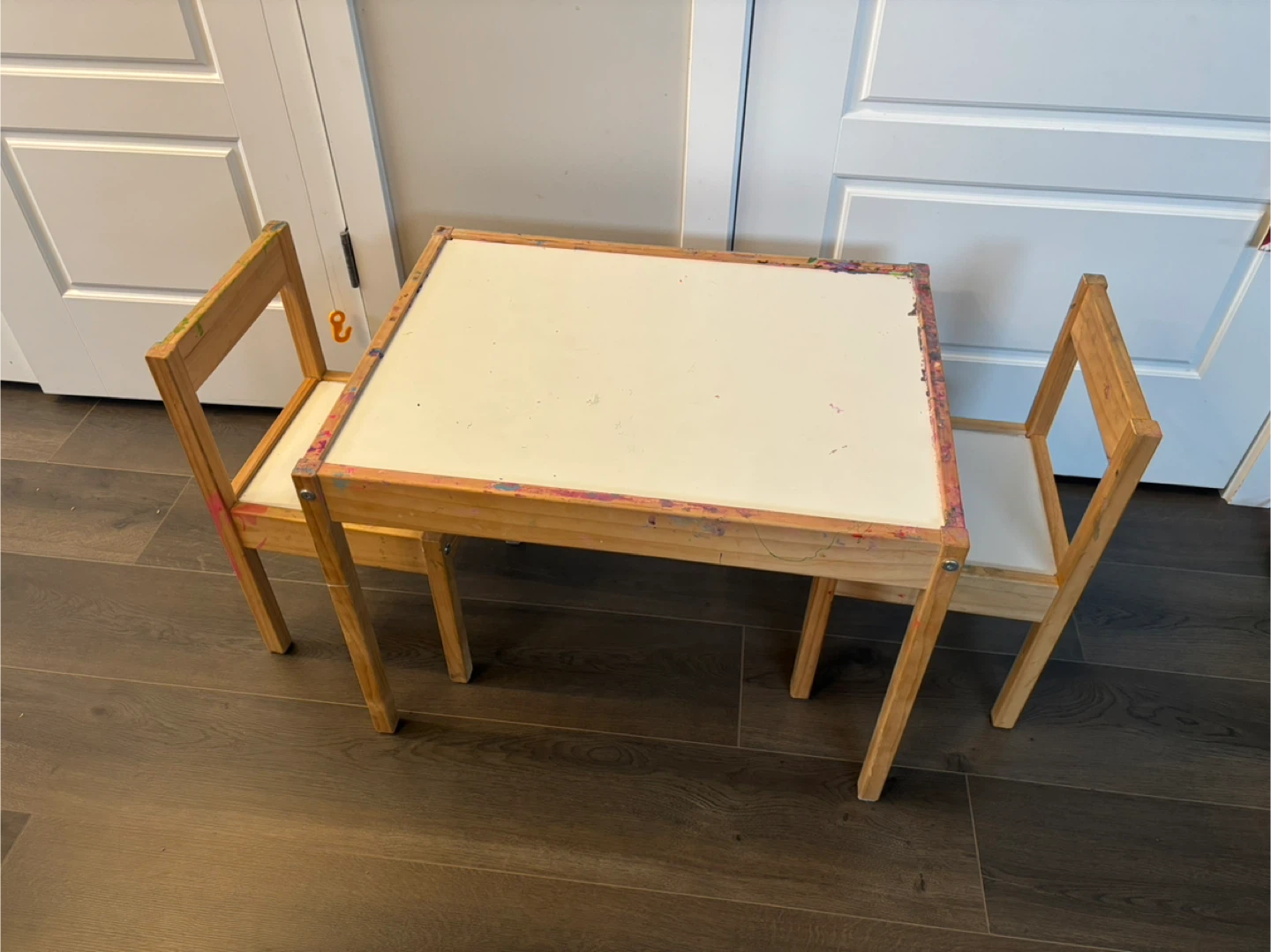 Kids Table and Chairs Set
