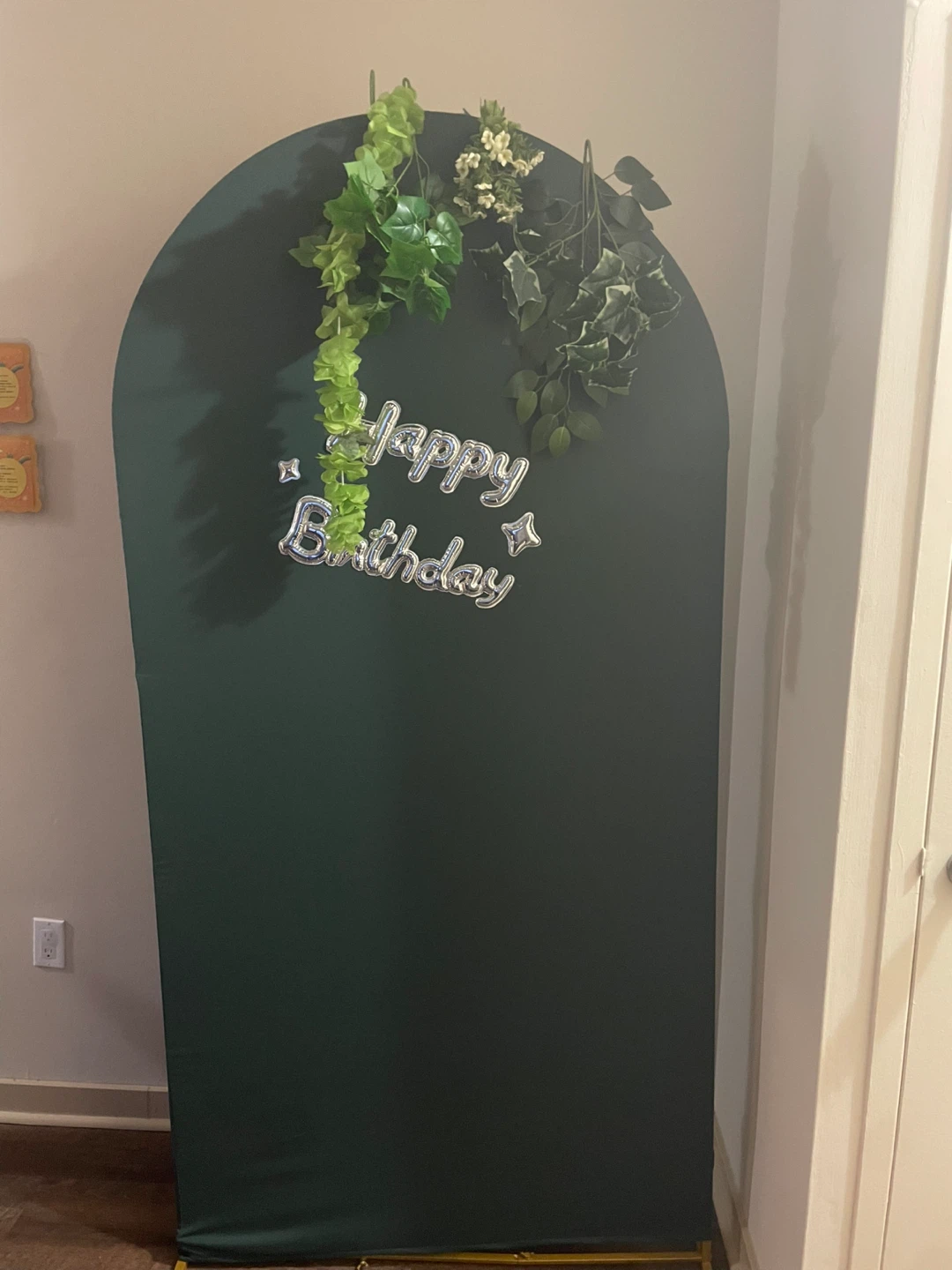 Gold Metal Arch Backdrop Stand - photo 2