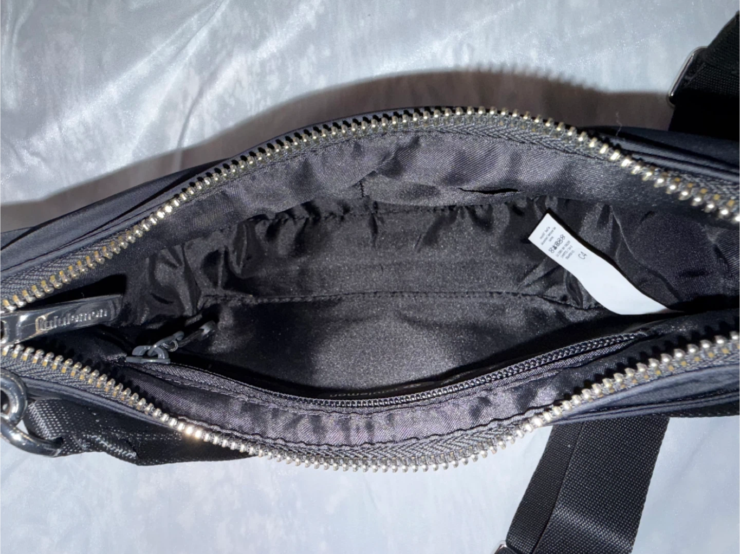 Lululemon Shoulder Bag 3L - photo 5