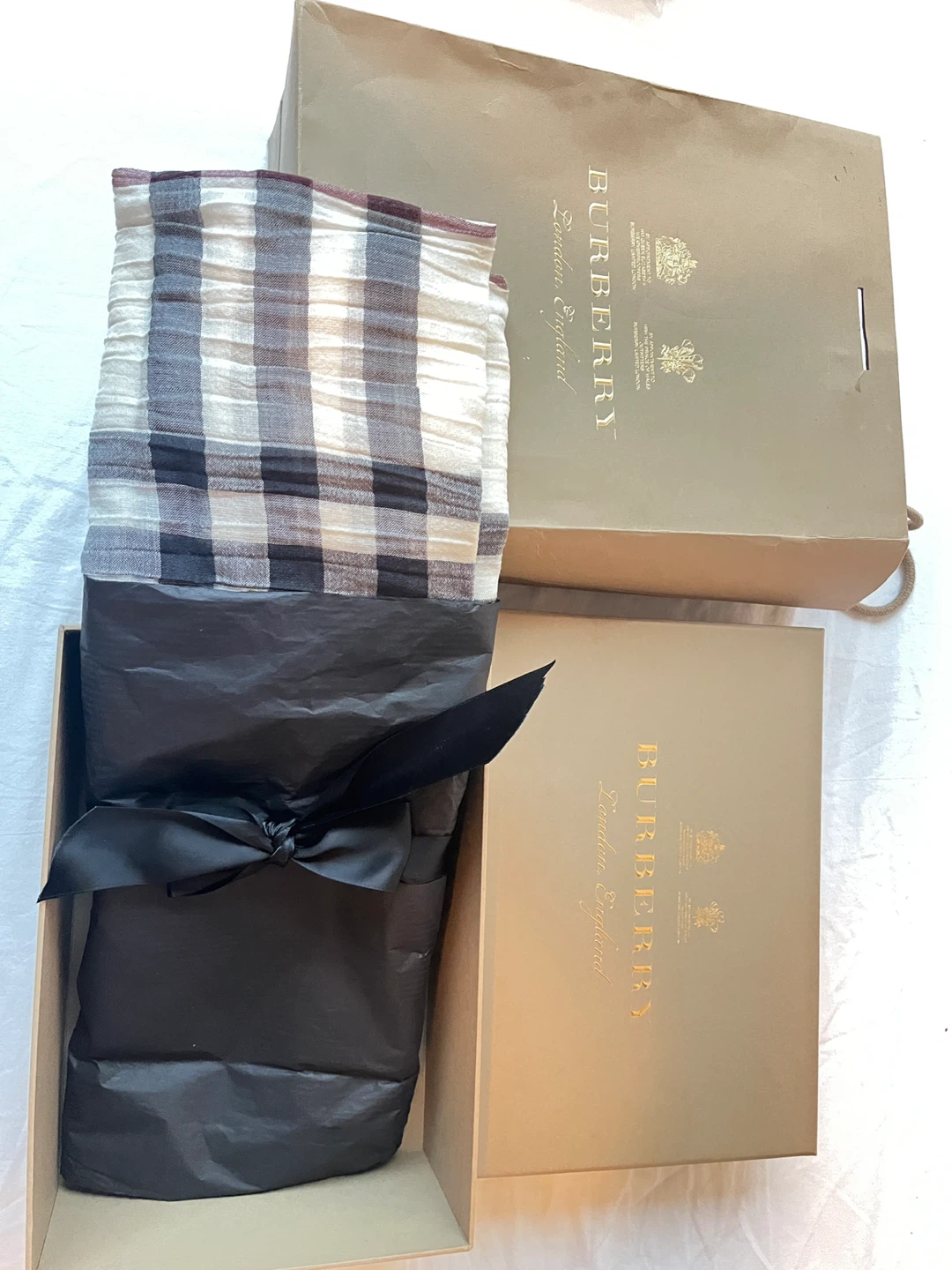 Burberry London England Scarf - New with Box - photo 2