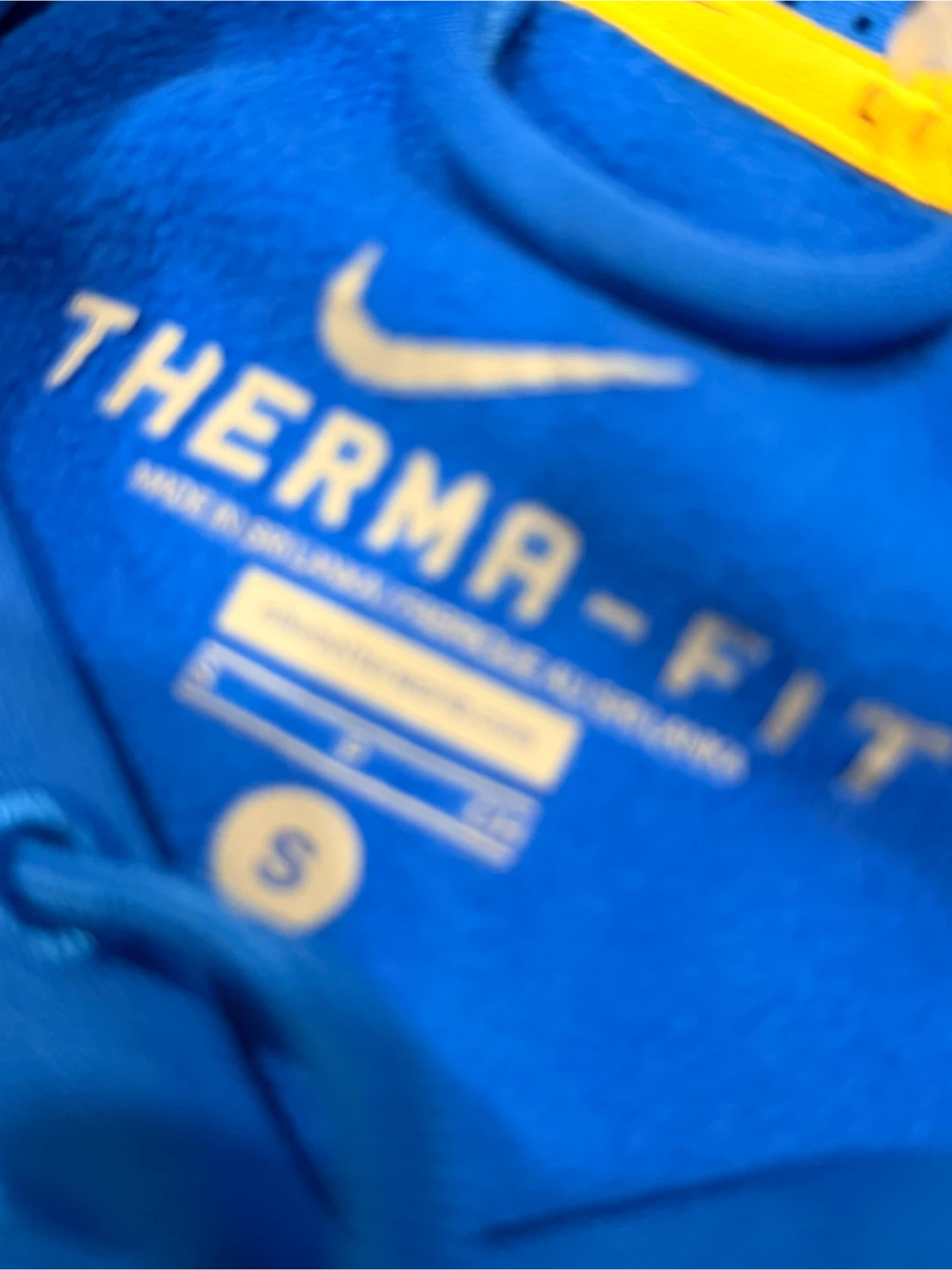 Nike Therma-FIT Livestrong Hoodie - Size S - photo 3
