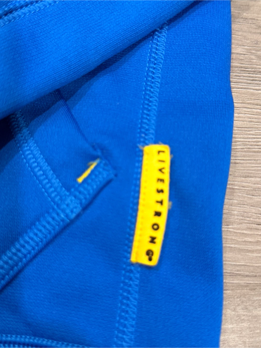 Nike Therma-FIT Livestrong Hoodie - Size S - photo 2