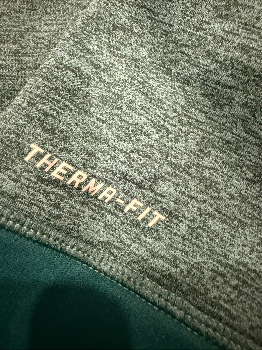 Nike Therma-FIT Hoodie Women - Size M - photo 5