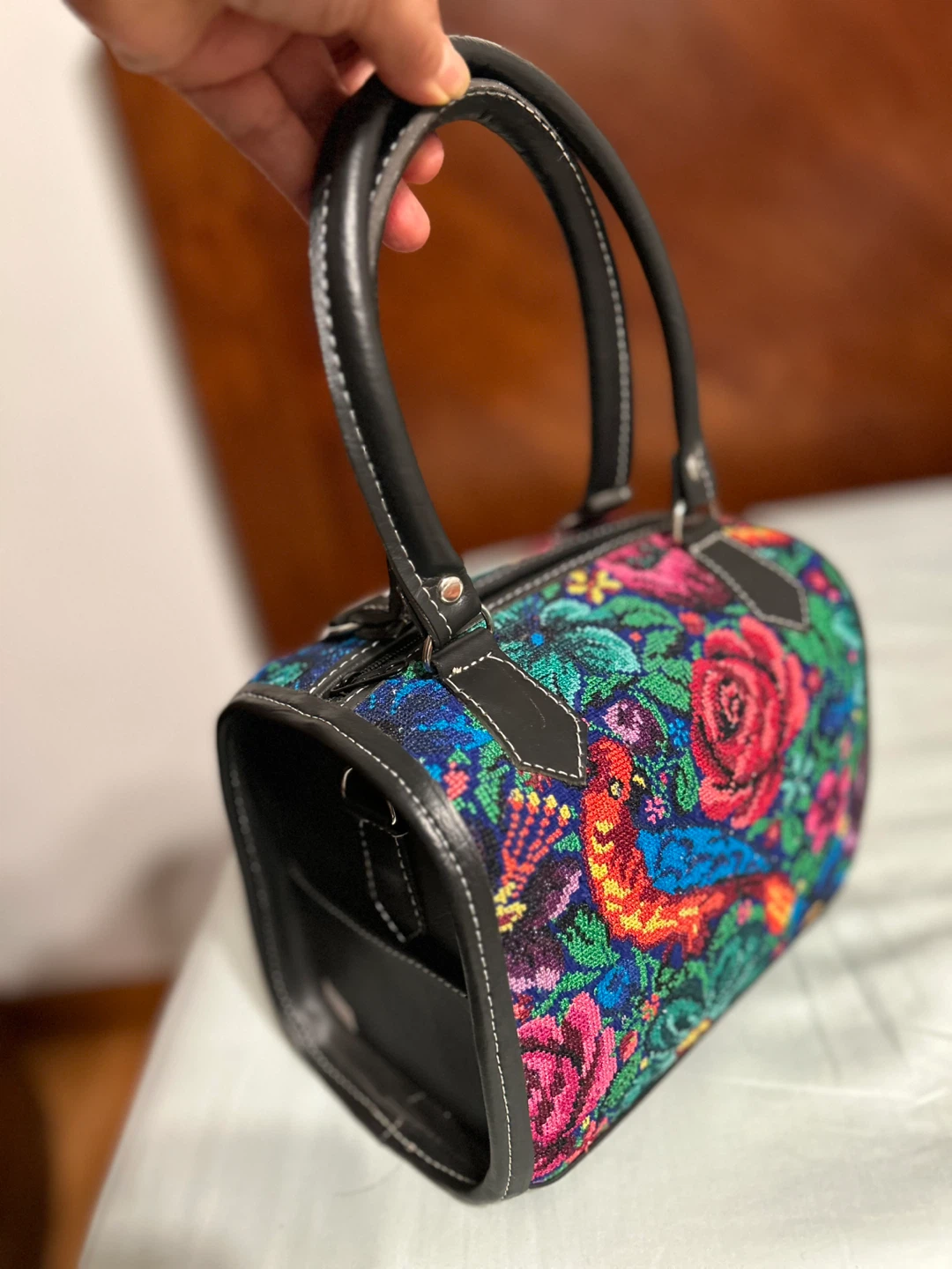Artesanías El Pueblo Maya Floral Handbag - photo 3