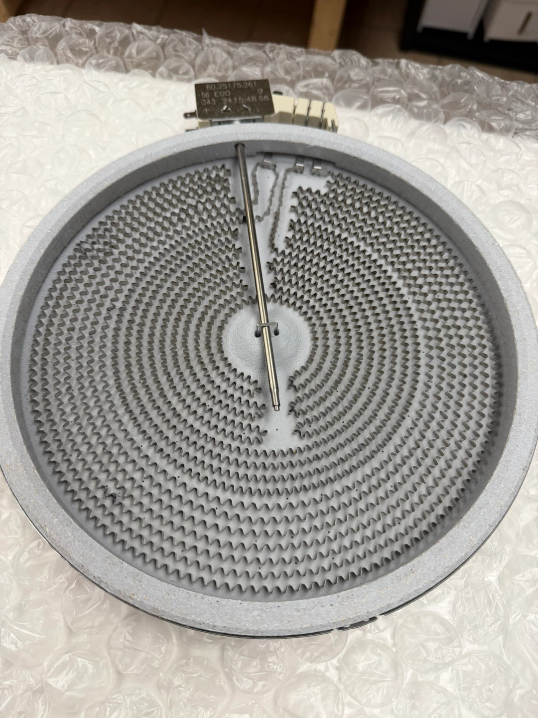 surface element (part number DG47-00067A)