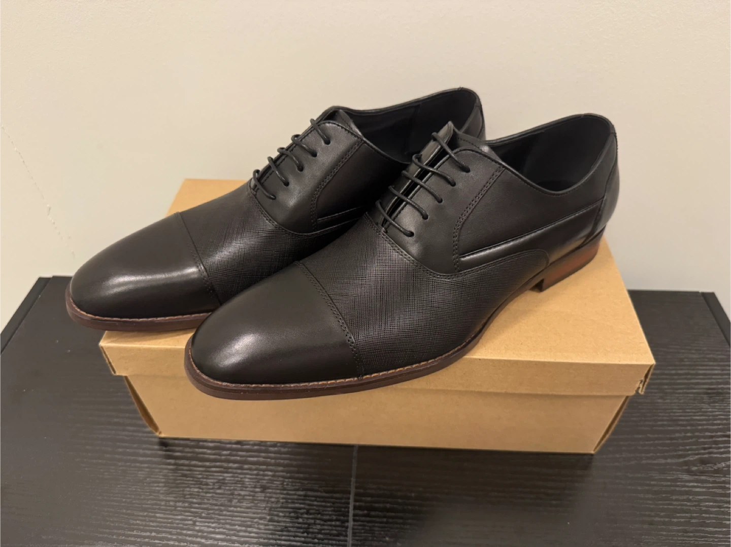Steve Madden Black Leather Dress Shoes - Size 10