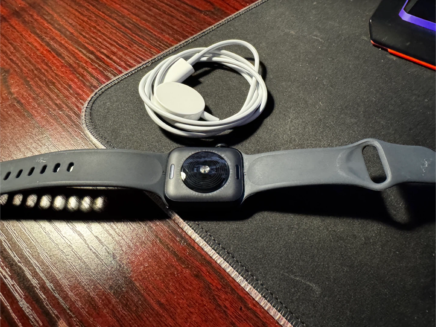 Apple Watch SE (GPS) 40mm – Midnight - photo 3