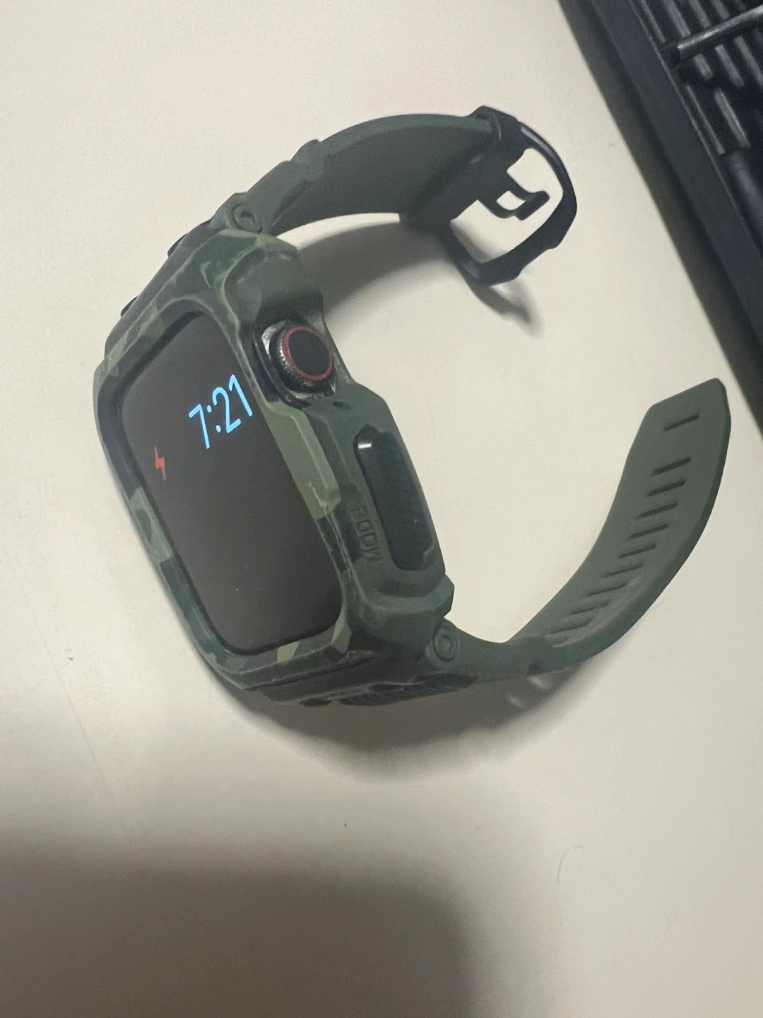 Apple Watch w/ Rugged Camo Case 4 or 5 [Used]