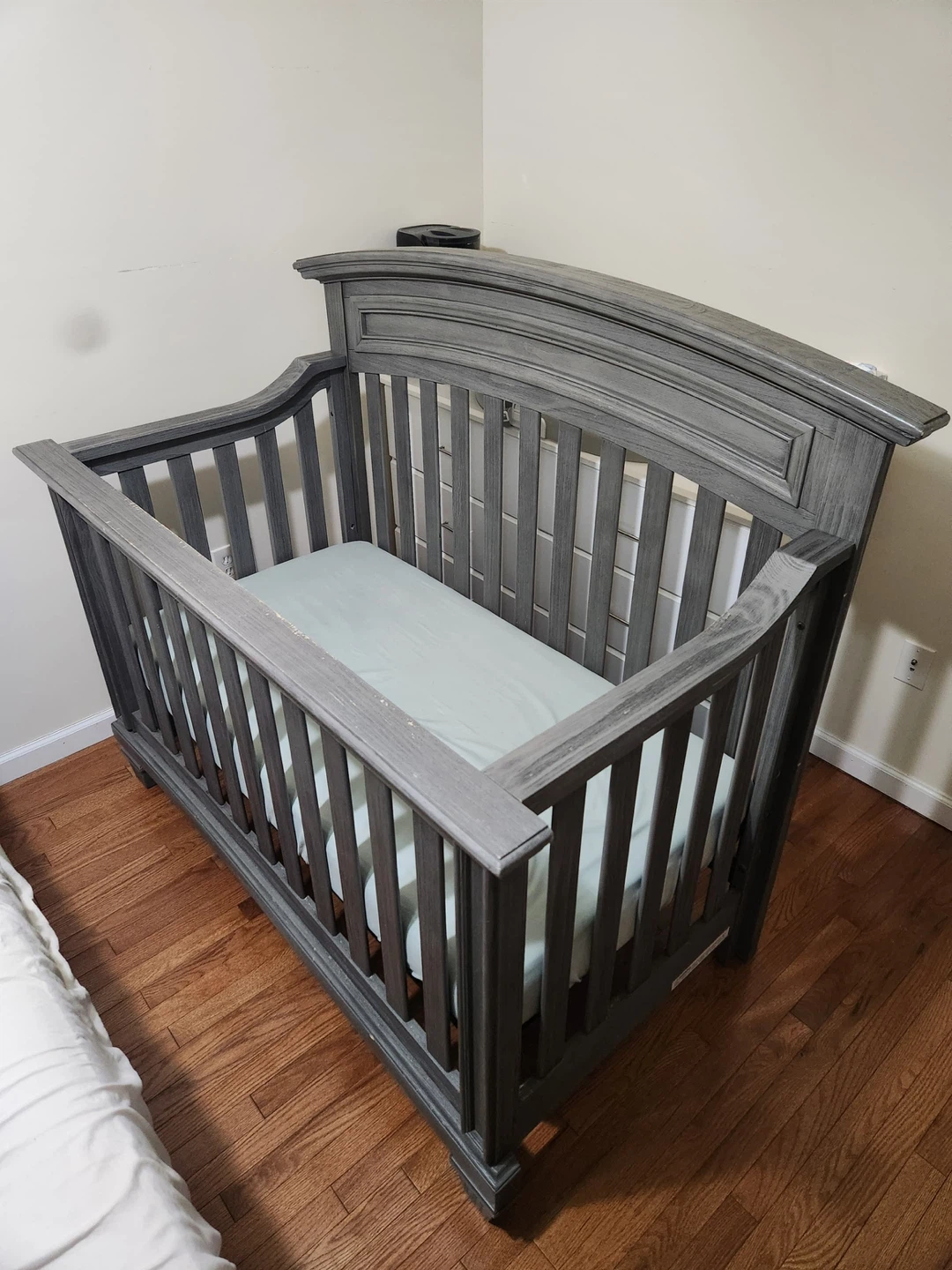 Oxford Richmond Baby Crib
