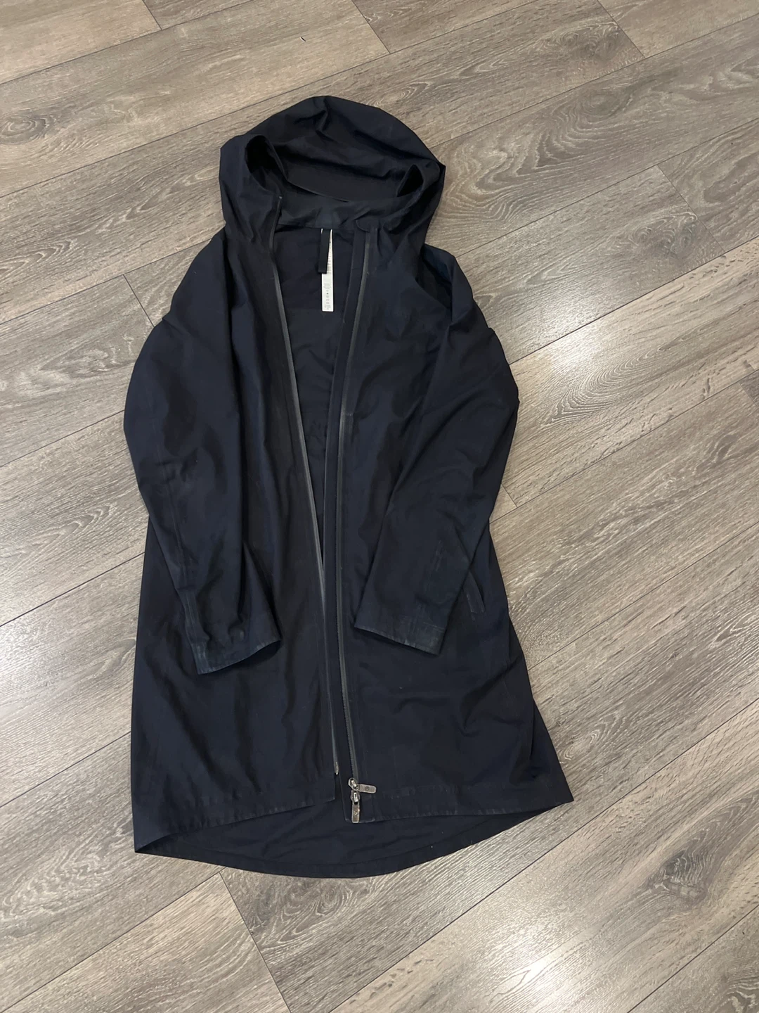Lululemon Rain Rebel Jacket - Size 6
