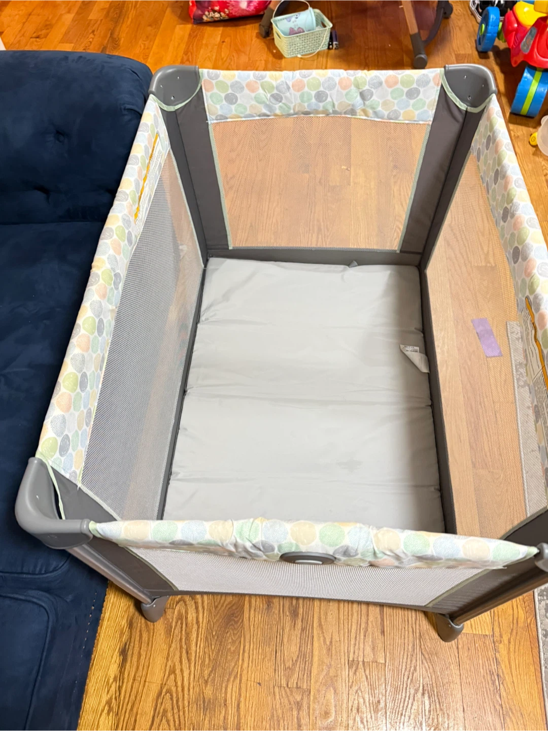 Graco Pack 'n Play Playard - Excellent Condition! - photo 3