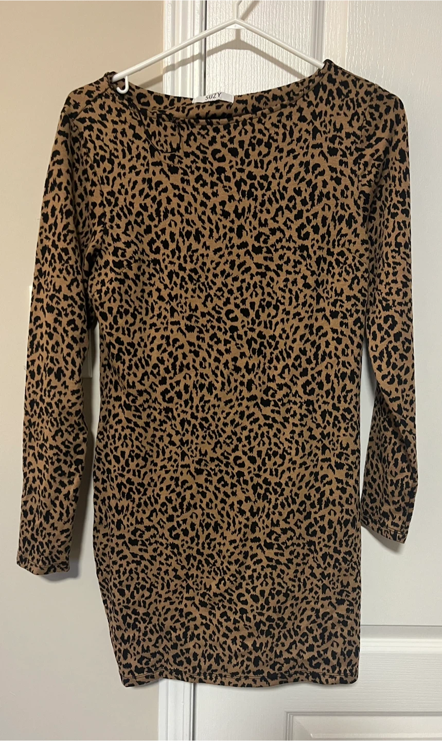 Suzy Shier Leopard Print Long Sleeve Dress