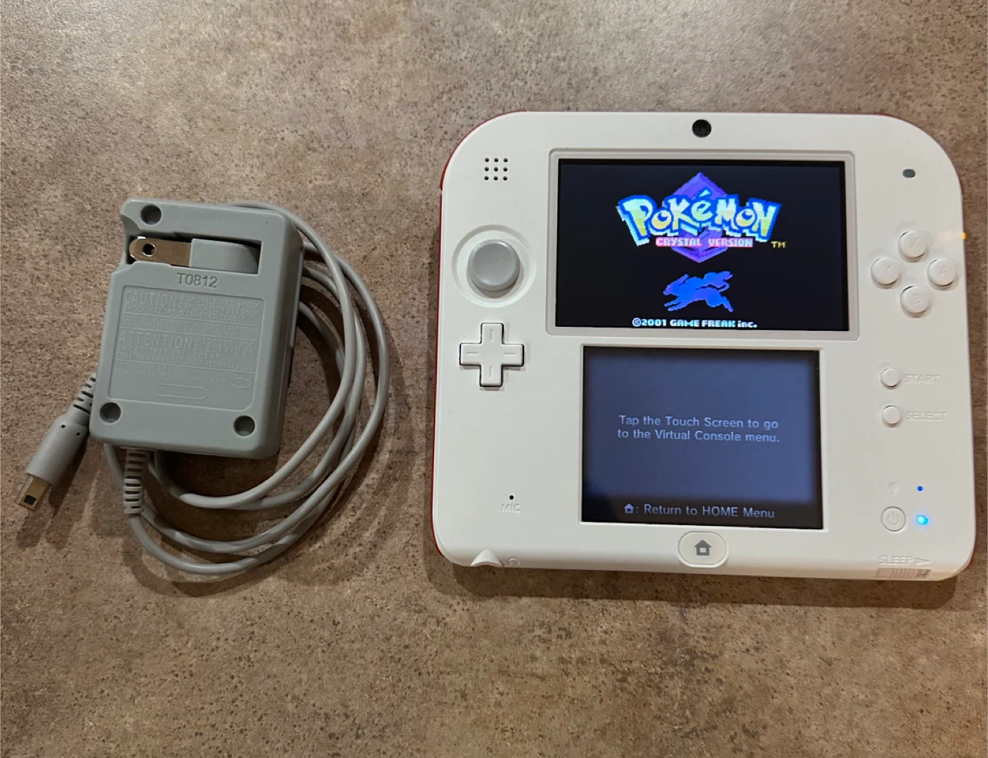 Nintendo 2DS - White & Red