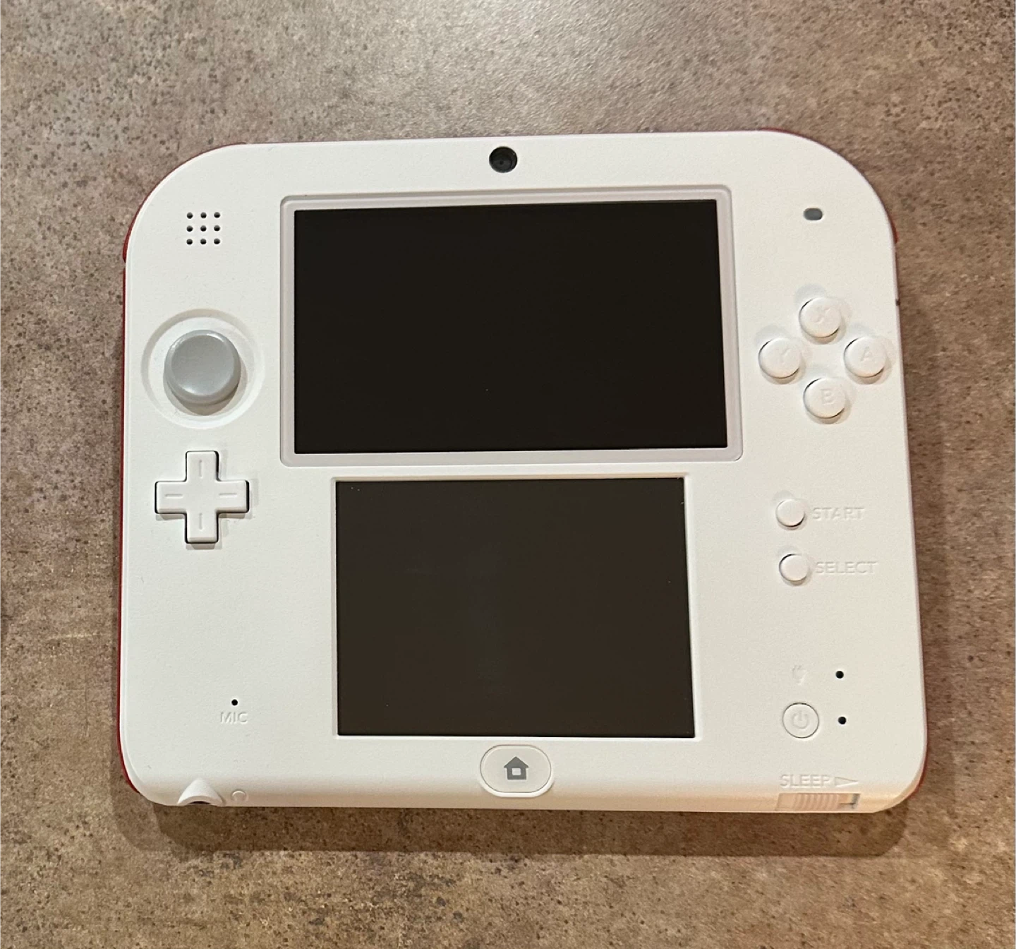 Nintendo 2DS - White & Red - photo 2