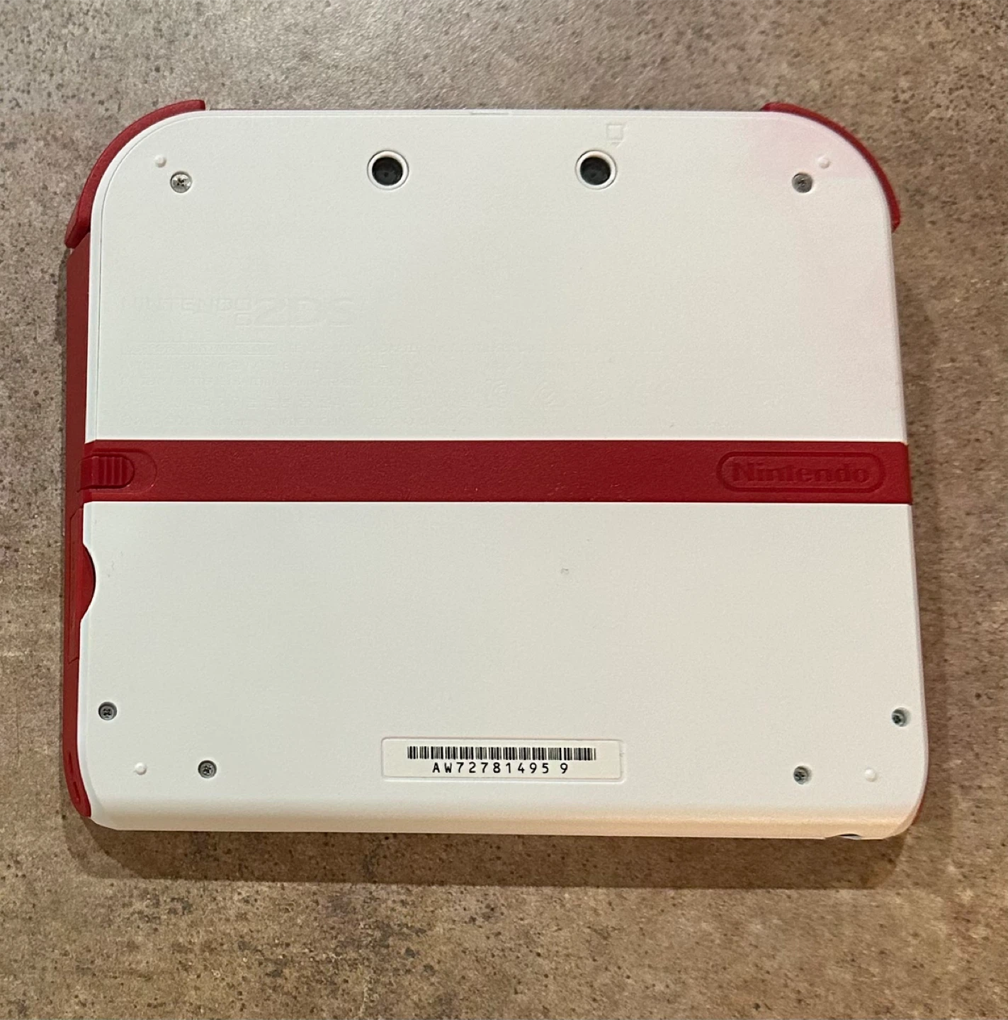 Nintendo 2DS - White & Red - photo 3